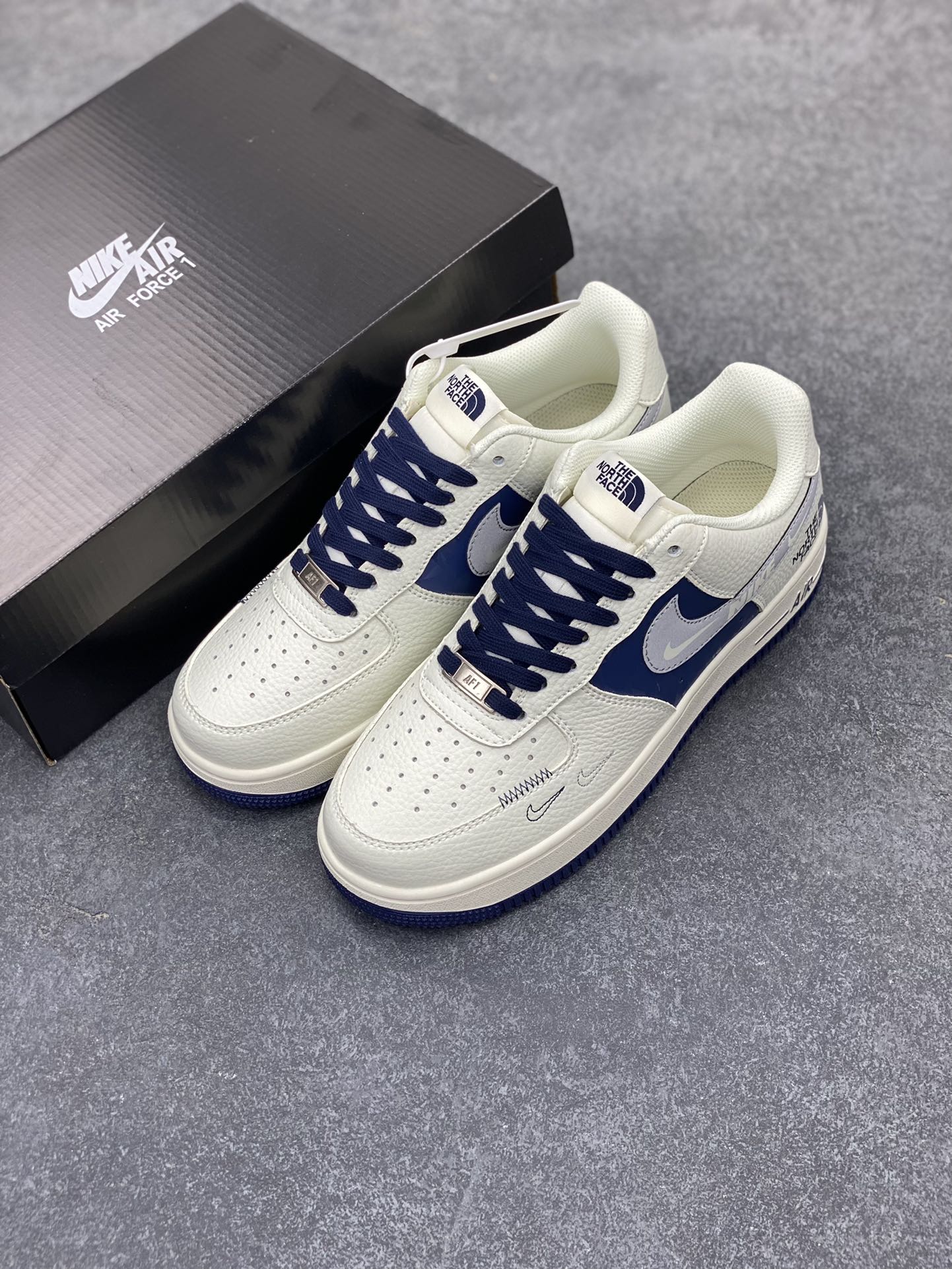 图片[8]-Nike Air Force 1 Low 空军一号低帮百搭休闲运动板鞋。柔软、弹性十足的缓震性能和出色的中底设计，横跨复古与现代的外型结合，造就出风靡全球三十多年的Force 1，直到今天还深受青睐。 货号：DM6688-001 尺码：36 37.5 38 39 40 40.5 41 42 42.5 43 44 45-选品中心