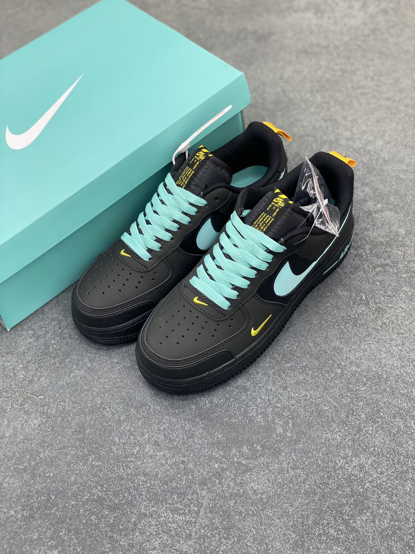 图片[8]-海外限定发售  Nike Air Force 1 Premium 蒂夫尼 配色 空军一号中帮休闲板鞋 定制皮料 3M反光 原楦头原纸板 纯正版型 内置全掌气垫 货号：DV6809-181 尺码：36 36.5 37.5 38 38.5 39 40 40.5 41 42 42.5 43 44 44.5 45-选品中心