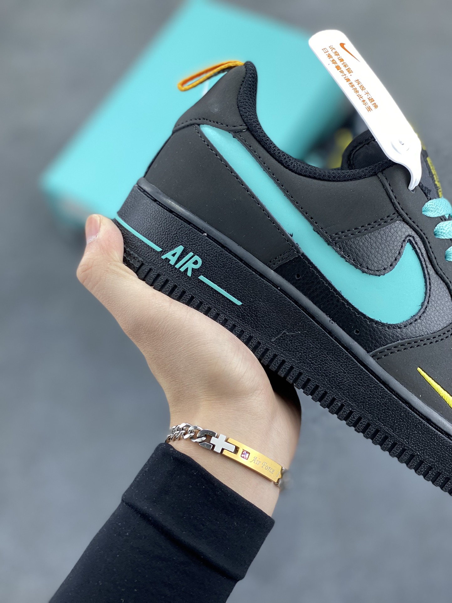 图片[6]-海外限定发售  Nike Air Force 1 Premium 蒂夫尼 配色 空军一号中帮休闲板鞋 定制皮料 3M反光 原楦头原纸板 纯正版型 内置全掌气垫 货号：DV6809-181 尺码：36 36.5 37.5 38 38.5 39 40 40.5 41 42 42.5 43 44 44.5 45-选品中心