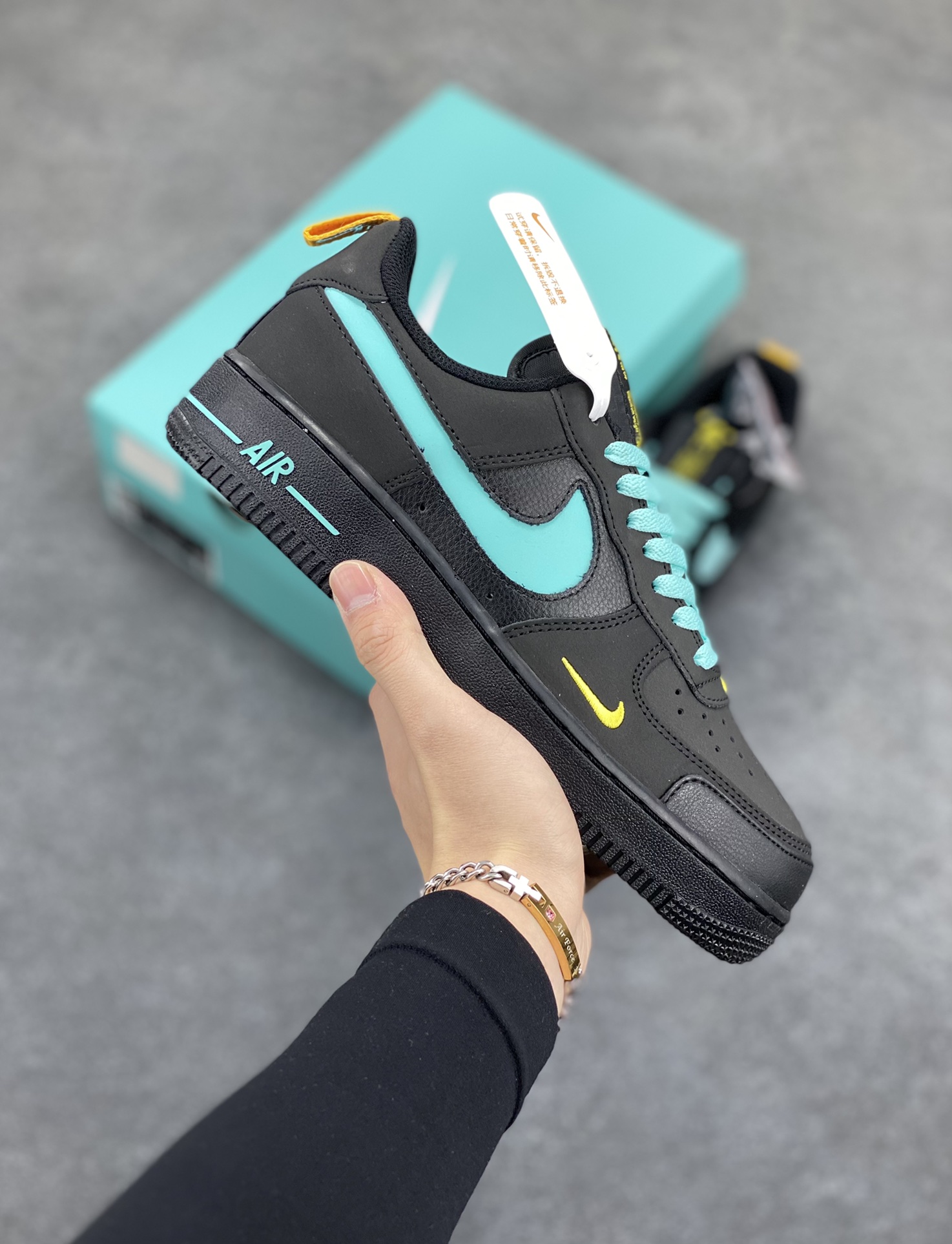 海外限定发售  Nike Air Force 1 Premium 蒂夫尼 配色 空军一号中帮休闲板鞋 定制皮料 3M反光 原楦头原纸板 纯正版型 内置全掌气垫 货号：DV6809-181 尺码：36 36.5 37.5 38 38.5 39 40 40.5 41 42 42.5 43 44 44.5 45-选品中心