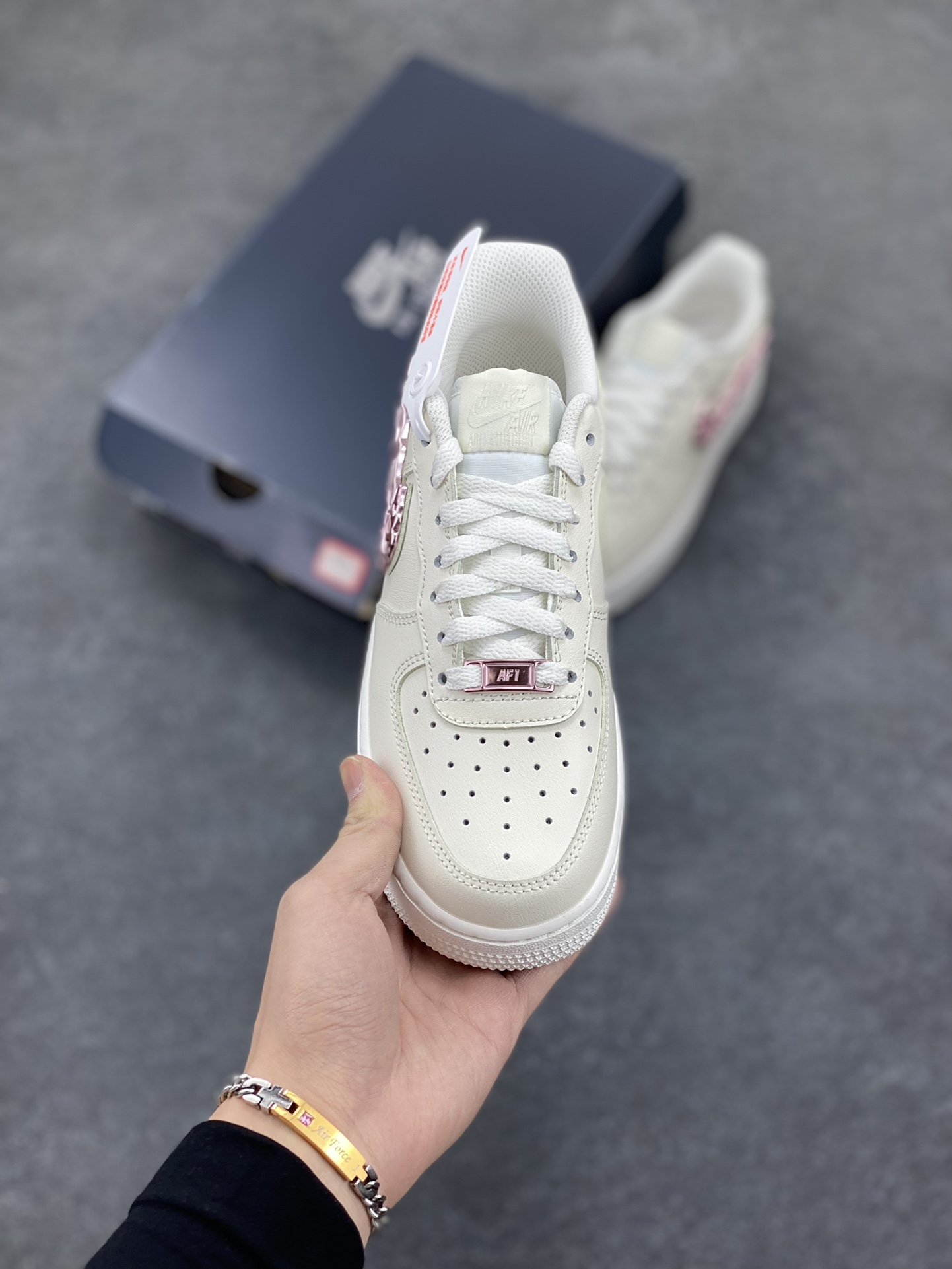 图片[2]-Nike Air Force 1 Low 毒液 空军一号低帮运动休闲板鞋 原楦头原纸板 打造纯正空军版型 专注外贸渠道 全掌内置蜂窝气垫 原盒配件 原厂中底钢印、拉帮完美 货号：IF1686-161 尺码：35.5 36 36.5 37.5 38 38.5 39 40 40.5 41 42 42.5 43 44 44.5 45-选品中心
