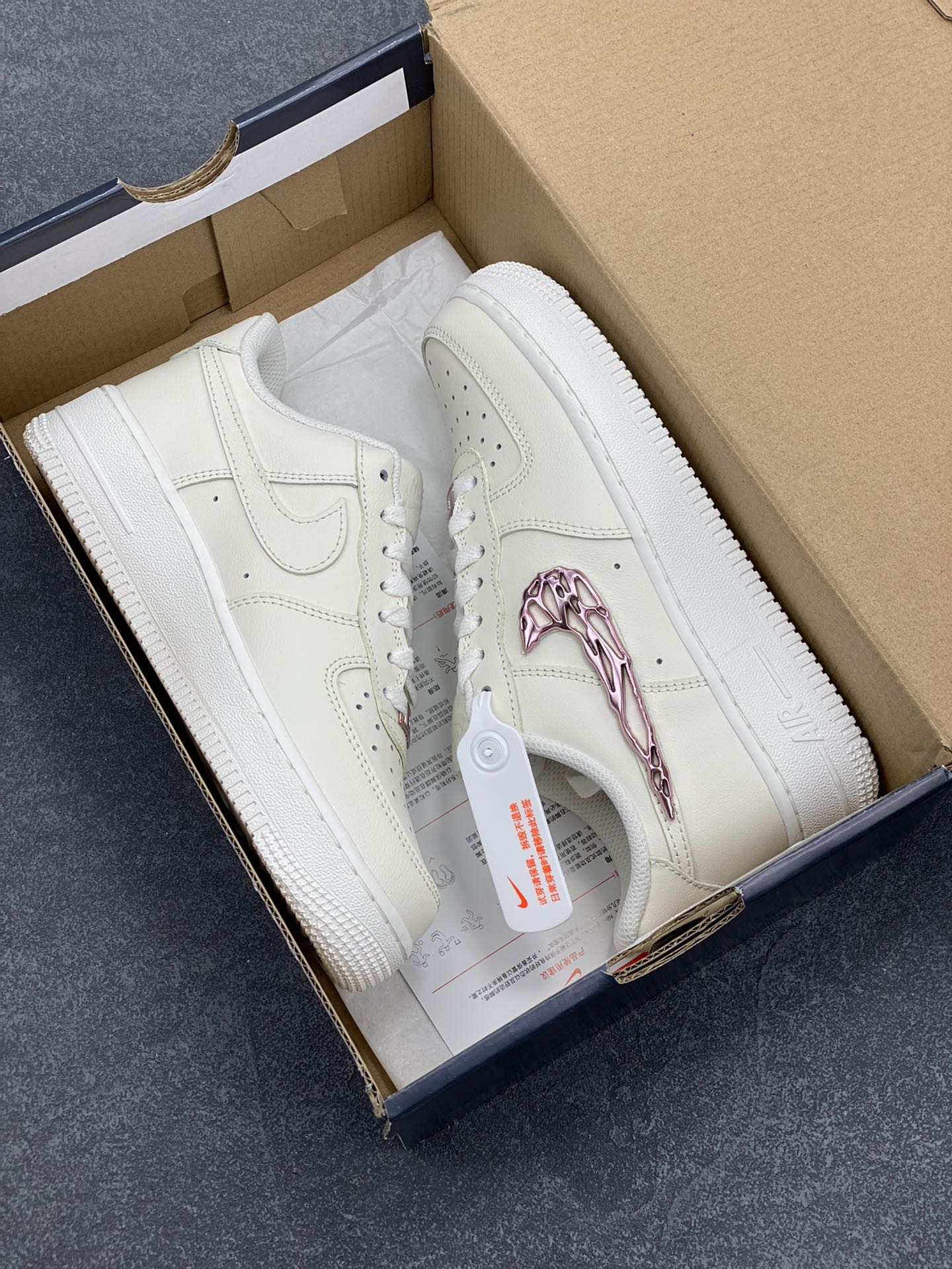 图片[9]-Nike Air Force 1 Low 毒液 空军一号低帮运动休闲板鞋 原楦头原纸板 打造纯正空军版型 专注外贸渠道 全掌内置蜂窝气垫 原盒配件 原厂中底钢印、拉帮完美 货号：IF1686-161 尺码：35.5 36 36.5 37.5 38 38.5 39 40 40.5 41 42 42.5 43 44 44.5 45-选品中心
