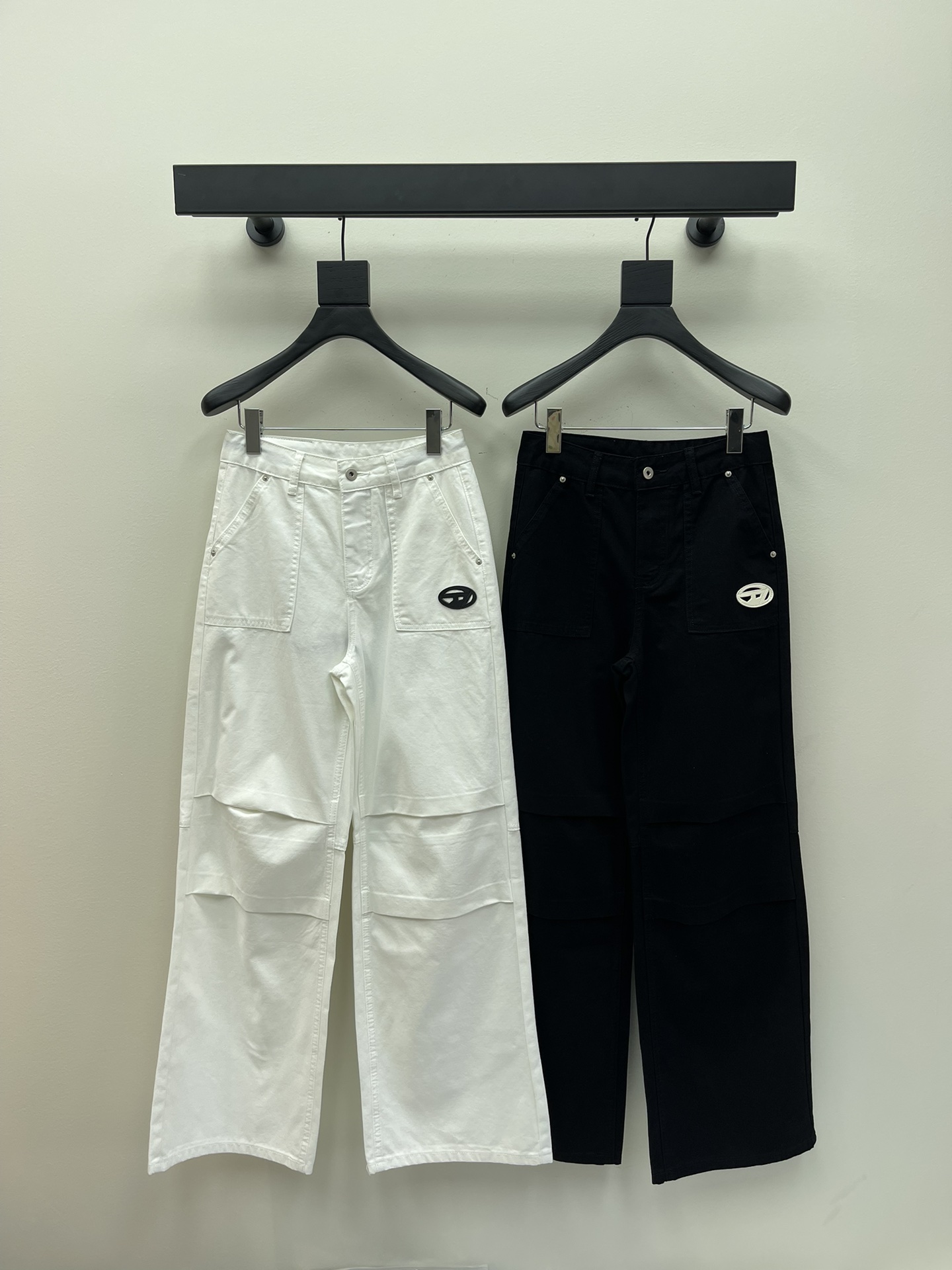NO:312172,Die*25 early spring new original custom trend brand American design embroidery craft high waist drawstring work pants wide-leg pants/white black SML, alexander wang19860909Die*25早春新款原创定制潮牌美式设计刺绣工艺高腰抽绳工装裤阔腿裤/白色 黑色SML,,alexander wang,Women's clothing