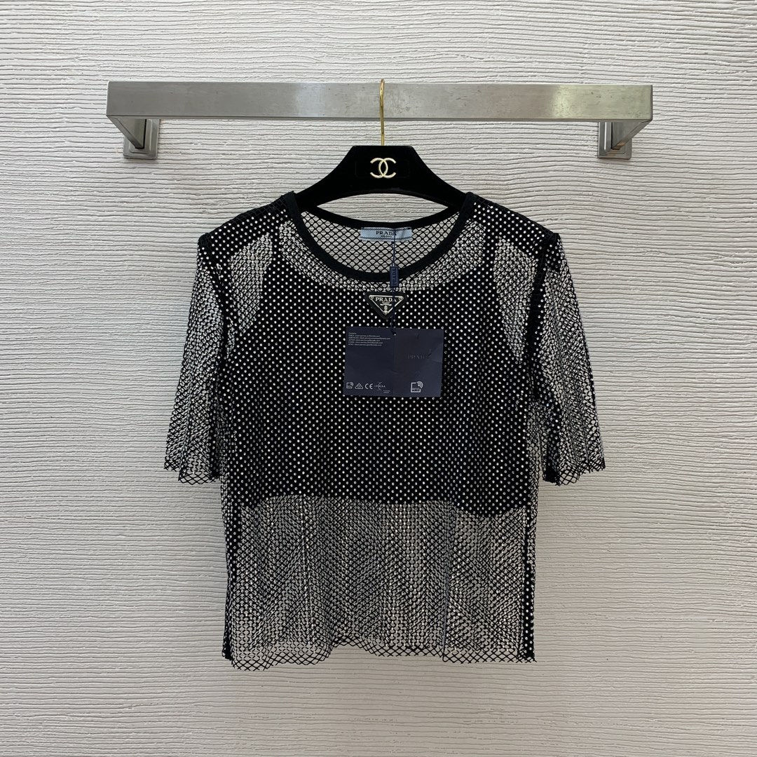 NO:610262,Model No. D25022453 PRAD* new high-end customized heavy-duty reinforced diamond blingbling is dazzling!  Mesh hollow hot girl style sexy short diamond top solid color suspender bottoming top!  Black, (M size inner wear bust 86 ~ 96, length 23 excluding shoulder straps, bust 88, sleeve length 24, length 46) hair, prada, alexander wang19860909款号D25022453 PRAD*新款高端定制重工加固钻blingbling闪闪耀眼！网眼镂空辣妹风性感短款钻衣上衣纯色吊带打底内搭衫！黑色、（M码内搭胸围86～96,衣长23不含肩带,胸围88,袖长24,衣长46）发,,prada,alexander wang,Women's clothing