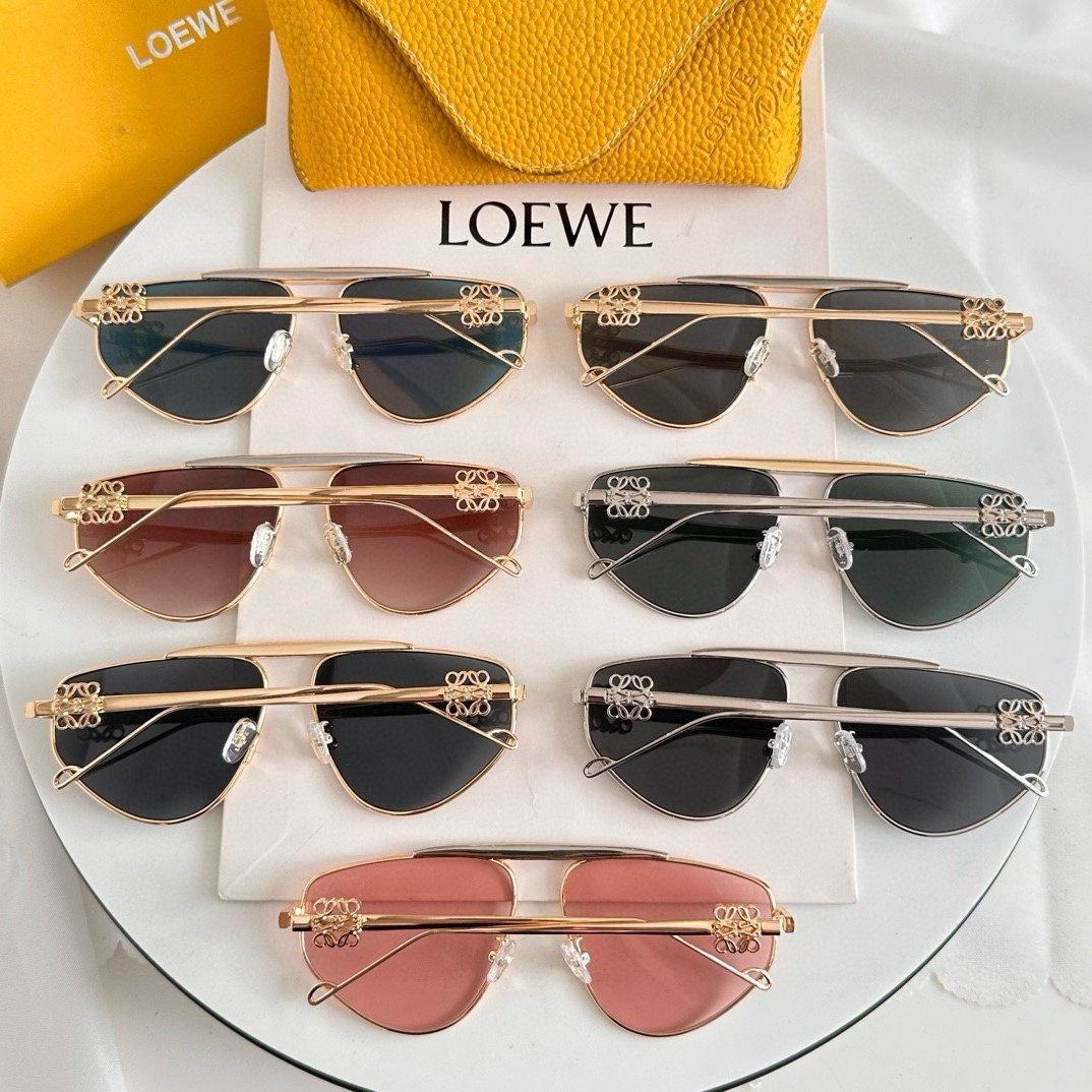 ‼️ 官网图 LOEW
Mod：LW40116U
Size：61-13-140
跟足原版色
细节码住
简