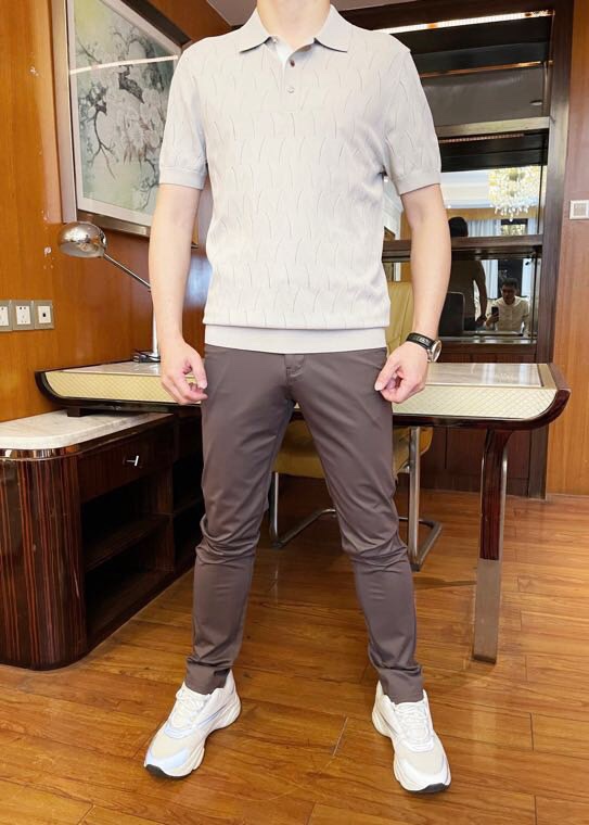 NO:122536,Jenia-2025 counter latest casual pants are shipped, and European and American counters are popular!  Selected Italian imported fine cotton   recycled fiber fabric with straight slim design, customized buttons and brand English and latest logos on the back pocket to show off your taste, definitely a business and casual boutique. Number 29-38 (model 173/130 wears 31, with Hong Kong Lane Crawford gift box packaging), zegna, alexander wang19860909杰尼亚-2025专柜最新款休闲裤出货 欧美专柜热销单品！精选意大利进口精棉 再生纤维面料搭配直筒修身设计,定制纽扣和后袋上的品牌英文及最新标志彰显品味 绝对是商务休闲精品.码数29-38（模特173/130穿31,配香港连卡佛礼盒包装）,,zegna,alexander wang,Men's clothing