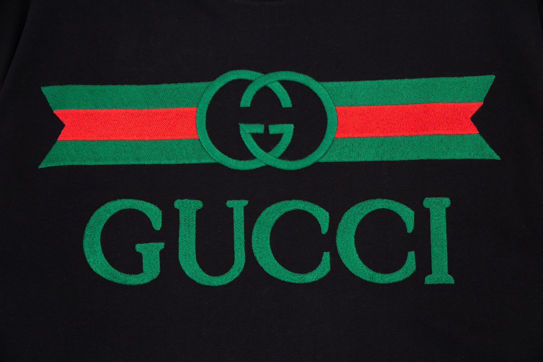 古驰/Gucci 夏季新款 双G互扣标识超大造型刺绣圆领短袖T恤