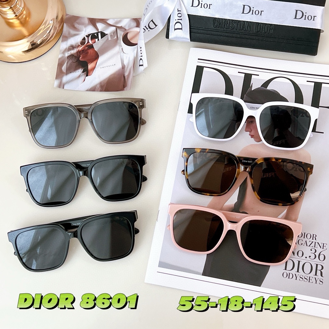  𝐃𝐈𝐎𝐑 
Mod：8601 
SIZE：55-18-145
男女款方形百搭墨镜
🔝🔝