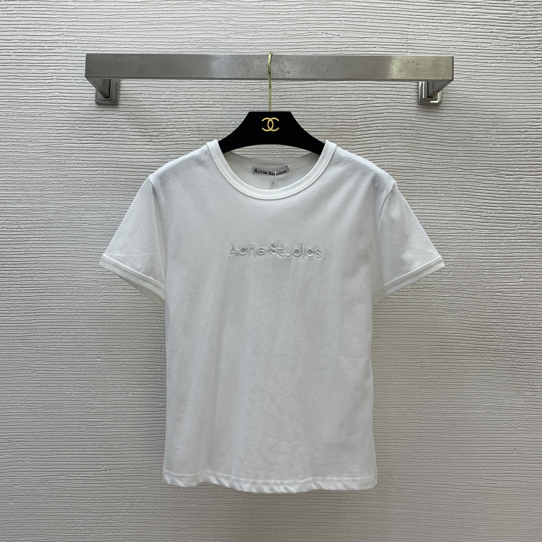 NO:329548,Model number D25022758 ACNE* newest simple and elegant letter logo embroidery logo slim fit short-sleeved T-shirt top!  White, (L size bust 88, sleeve length 16, clothing length 55), acne studios, T-shirt,tees, t-shirt,alexander wang19860909款号D25022758 ACNE*新款 简约气质字母logo刺绣标志修身显短袖t恤上衣！白色,（L码胸围88,袖长16,衣长55）,,acne studios,T-shirt,tees，t-shirt,alexander wang,Women's clothing