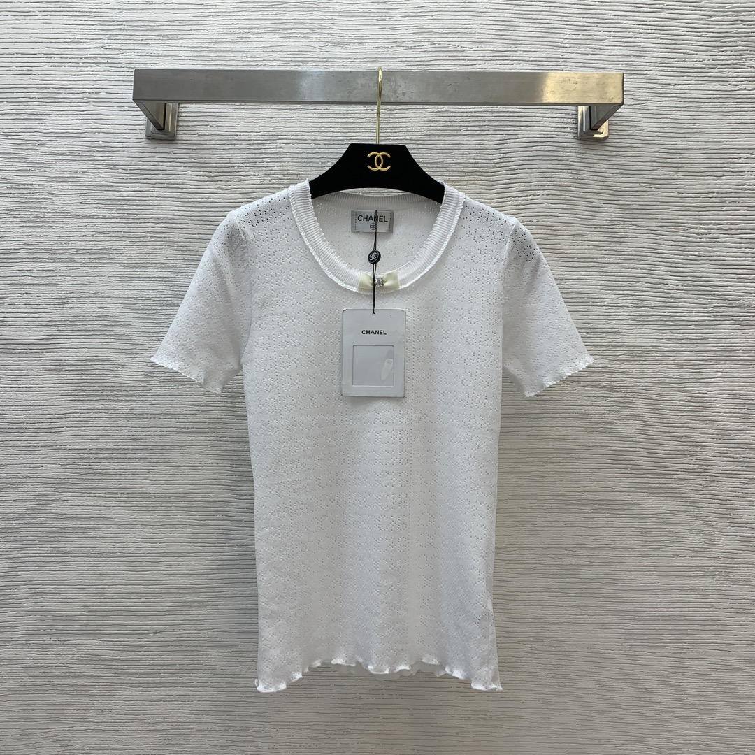 NO:312917,) Solid color, pattern number D25022758 Chane* new small fragrance style double C hollow design bow decorative slim short-sleeved sweater top!  (M size bust 74, sleeve length 20, garment length 59, elastic large size for reference only), chanel, T-shirt, alexander wang19860909）纯色、花色款号D25022758 Chane*新款小香风双C镂空设计蝴蝶结装饰修身显瘦短袖针织衫上衣！（M码胸围74,袖长20,衣长59面料弹力大尺寸仅供参考）,,chanel,T-shirt,alexander wang,Women's clothing