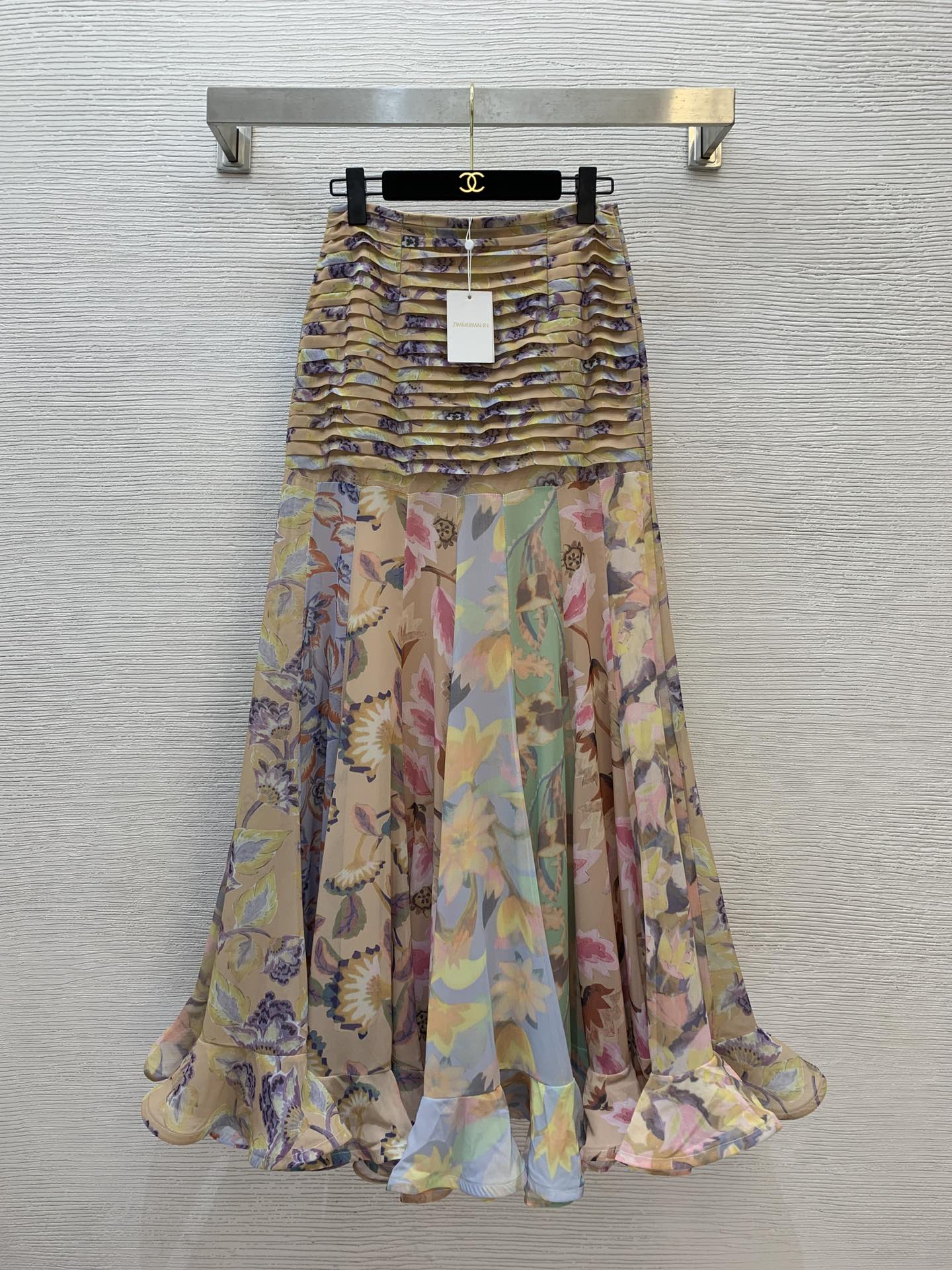 NO:312304,Model number D25022689 ZIMMERMA*N ZIMMERMA Australian brand Temperament celebrity ruffled spliced ​​skirt with high waist pleated hip long skirt!  Apricot color, black, (M size waist 64, hip 88, skirt length 103) half, skirts, alexander wang19860909款号D25022689 ZIMMERMA*N兹默曼澳洲品牌 气质名媛荷叶边拼接大裙摆高腰压褶包臀长款半身裙！杏色、黑色、（M码腰围64,臀围88,裙长103）半,,skirts,alexander wang,Women's clothing