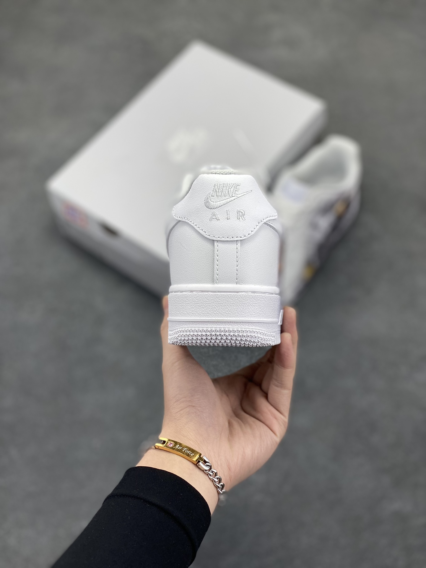 图片[4]-Air Force 1 Low 哪吒手绘涂鸦 原楦头原纸板 打造纯正空军版型 #专注外贸渠道 全掌内置蜂窝气垫 #原盒配件 原厂中底钢印、拉帮完美 货号：CW2288-111 尺码：36 36.5 37.5 38 38.5 39 40 40.5 41 42 42.5 43 44 44.5 45-选品中心