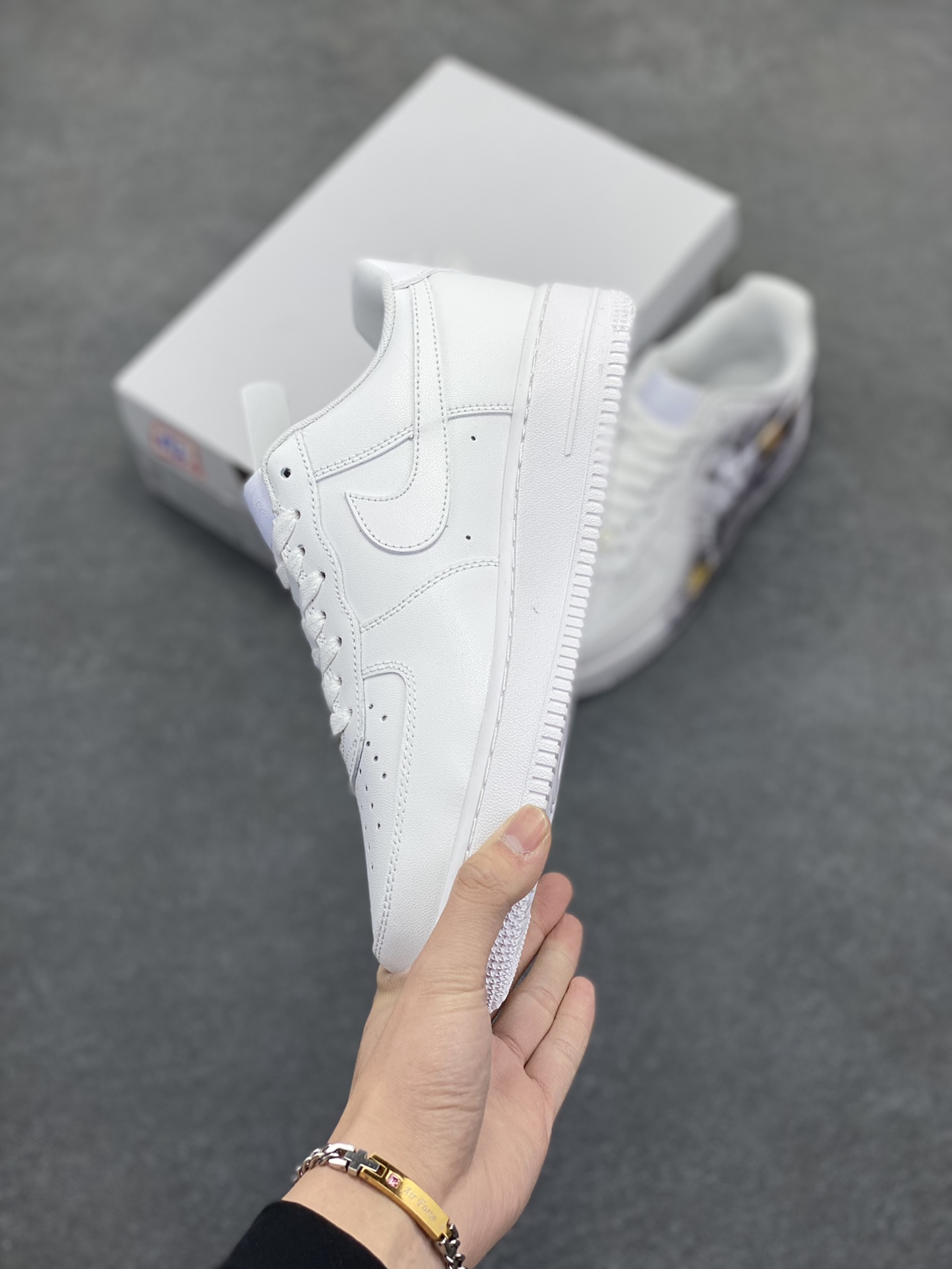 图片[3]-Air Force 1 Low 哪吒手绘涂鸦 原楦头原纸板 打造纯正空军版型 #专注外贸渠道 全掌内置蜂窝气垫 #原盒配件 原厂中底钢印、拉帮完美 货号：CW2288-111 尺码：36 36.5 37.5 38 38.5 39 40 40.5 41 42 42.5 43 44 44.5 45-选品中心