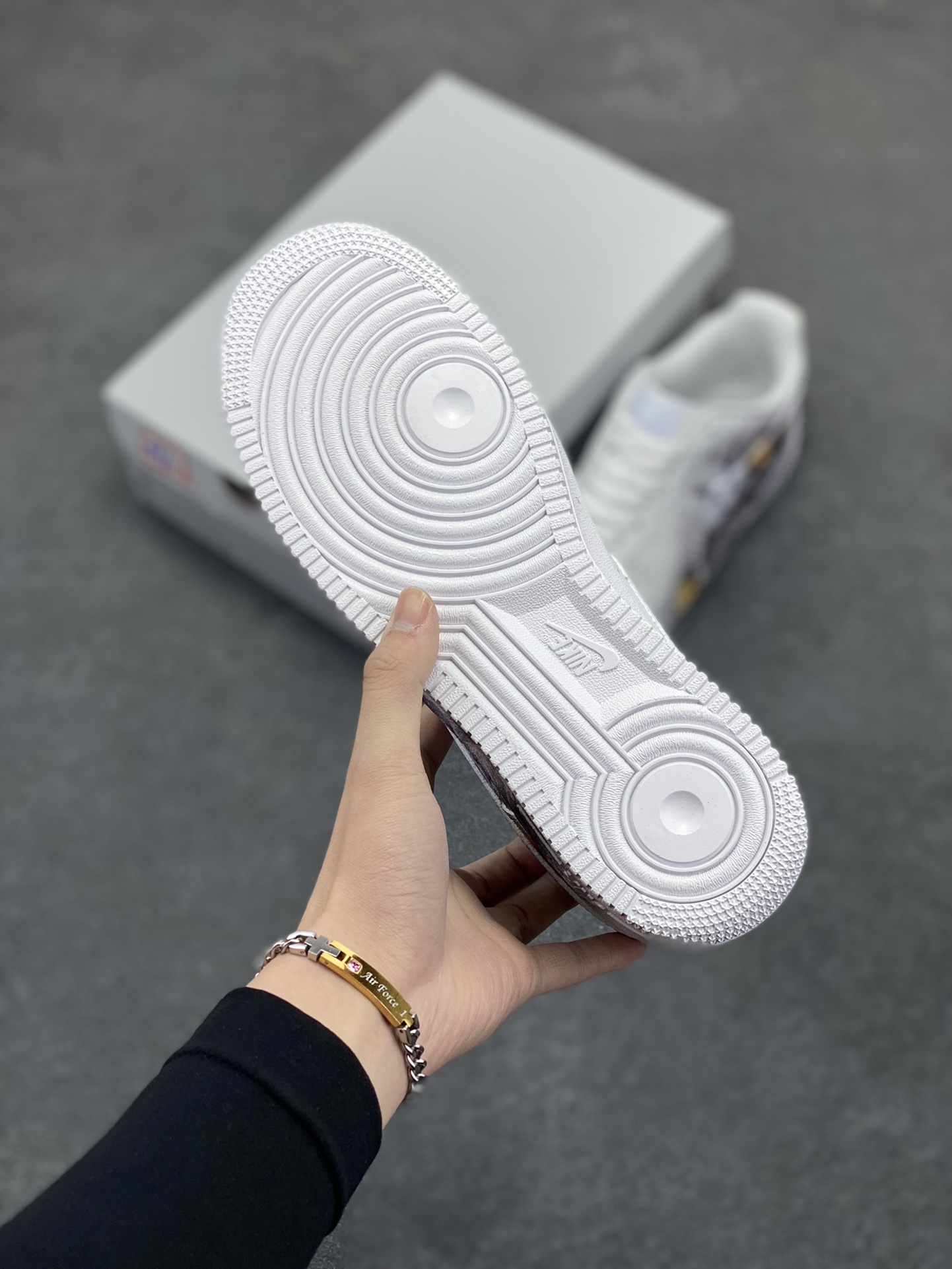 图片[5]-Air Force 1 Low 哪吒手绘涂鸦 原楦头原纸板 打造纯正空军版型 #专注外贸渠道 全掌内置蜂窝气垫 #原盒配件 原厂中底钢印、拉帮完美 货号：CW2288-111 尺码：36 36.5 37.5 38 38.5 39 40 40.5 41 42 42.5 43 44 44.5 45-选品中心