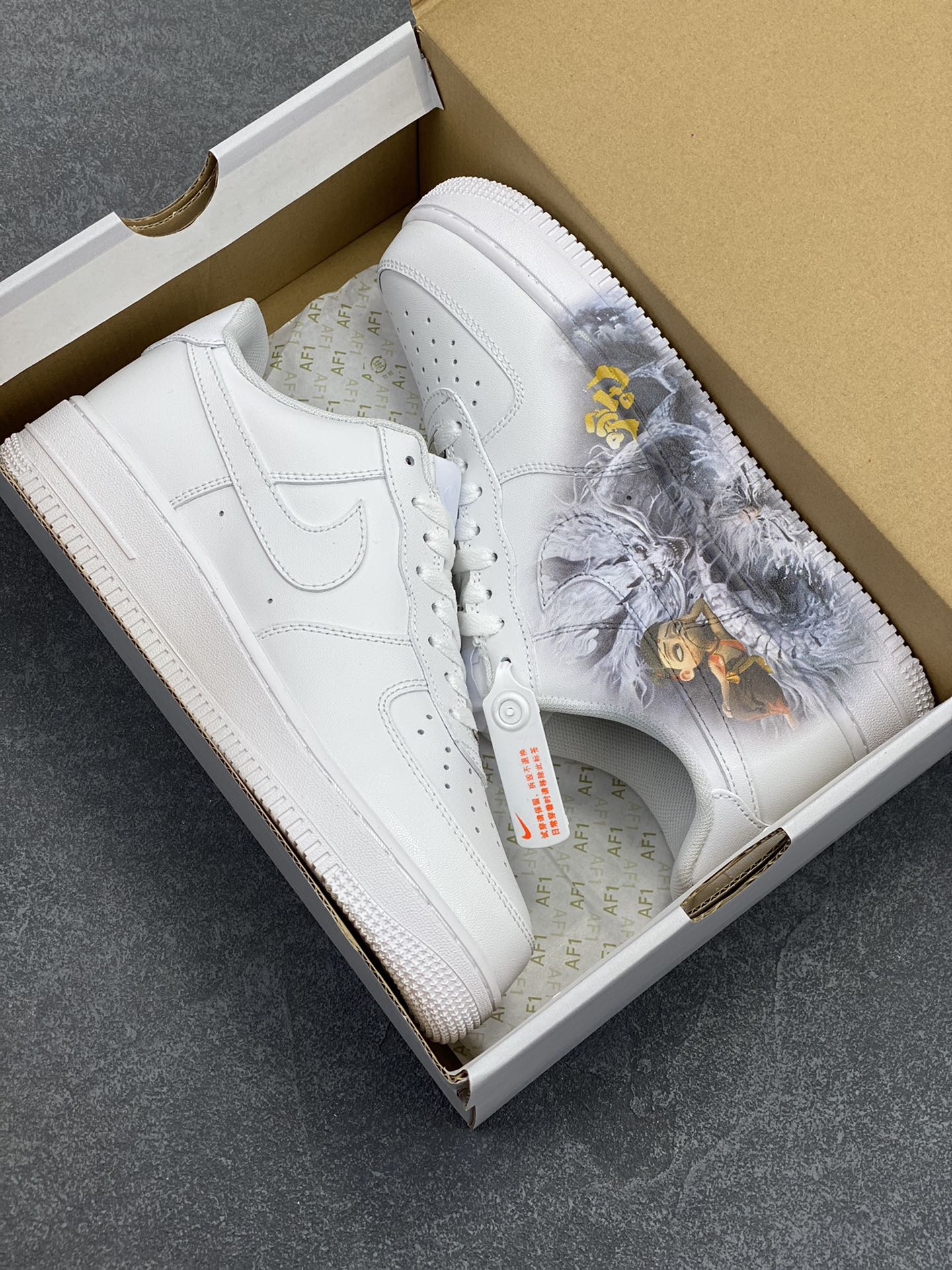 图片[9]-Air Force 1 Low 哪吒手绘涂鸦 原楦头原纸板 打造纯正空军版型 #专注外贸渠道 全掌内置蜂窝气垫 #原盒配件 原厂中底钢印、拉帮完美 货号：CW2288-111 尺码：36 36.5 37.5 38 38.5 39 40 40.5 41 42 42.5 43 44 44.5 45-选品中心