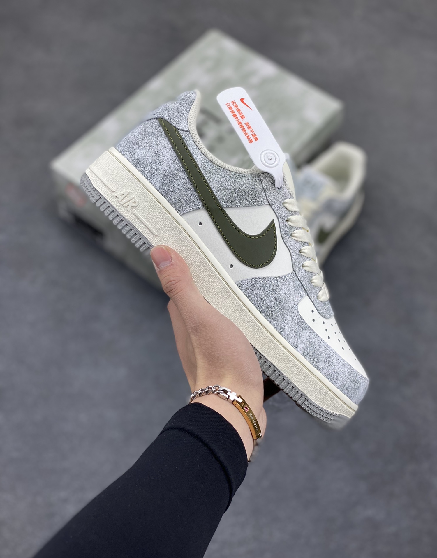 Nike Air Force 1 Low ’07 岩石绿 配色 空军一号低帮休闲板鞋 原厂定制皮料 定制鞋盒 原楦原纸板 纯正版型 正品NFC感应芯片 高清洁度 内置全掌气垫 货号:BL5866-906 尺码:36 36.5 37.5 38 38.5 39 40 40.5 41 42 42.5 43 44 44.5 45-选品中心