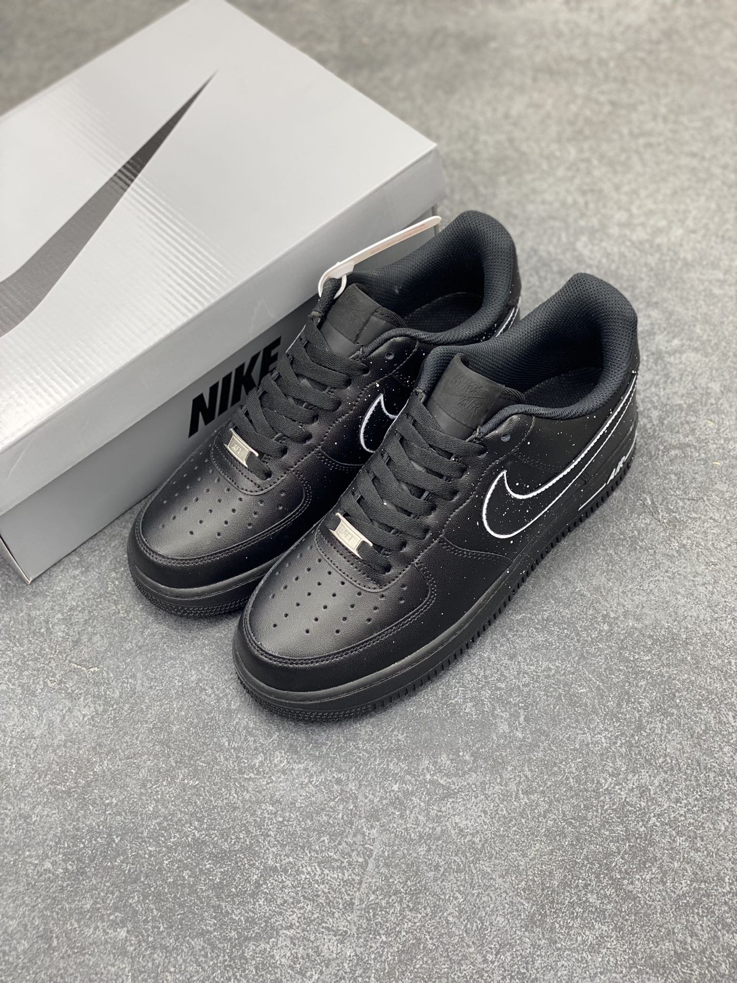图片[8]-Nike Air Force 1 Low’07 黑白泼墨 空军一号低帮休闲板鞋 定制皮料 原厂3D打印 定制鞋盒 原楦原纸板 纯正空军版型 内置全掌气垫 货号：CK0316-059 尺码：36 36.5 37.5 38 38.5 39 40 40.5 41 42 42.5 43 44 44.5 45-选品中心