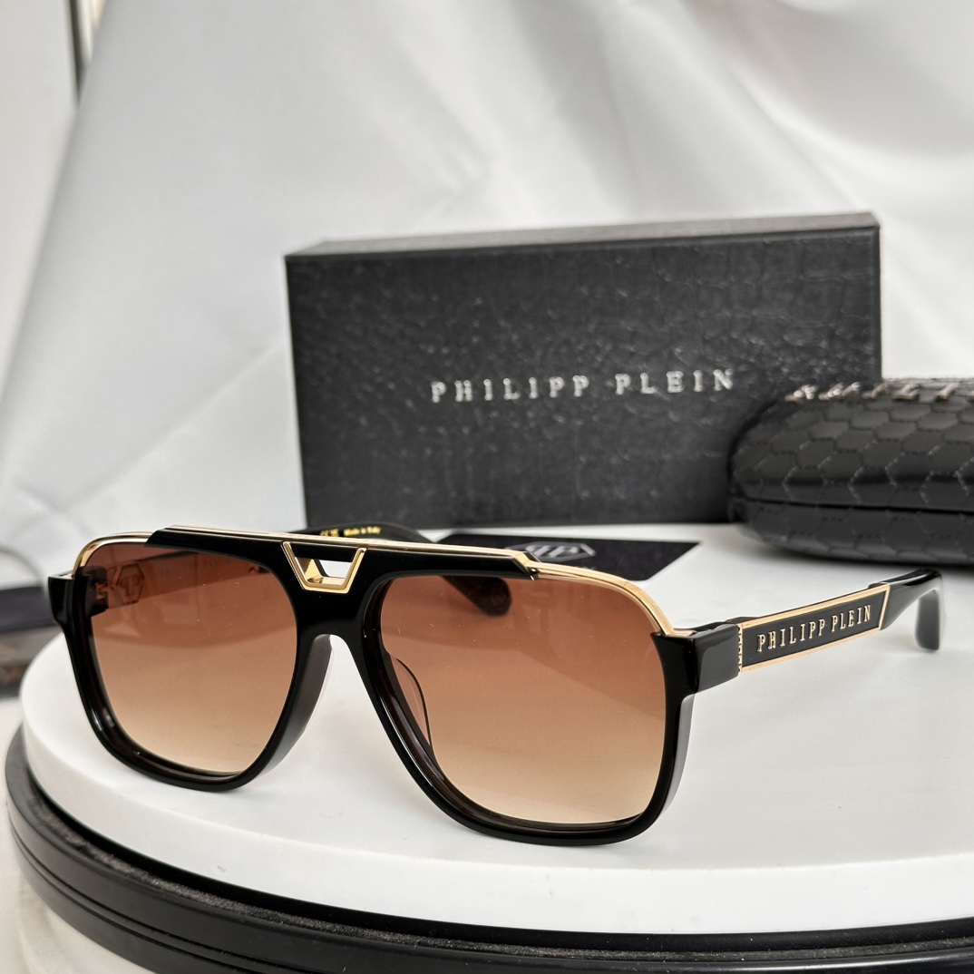  ‼️PHILIPP PLEI* 飞行员墨镜🕶️金属细节丰富。镜腿上饰有品牌字样标识～原版开发，细节满分