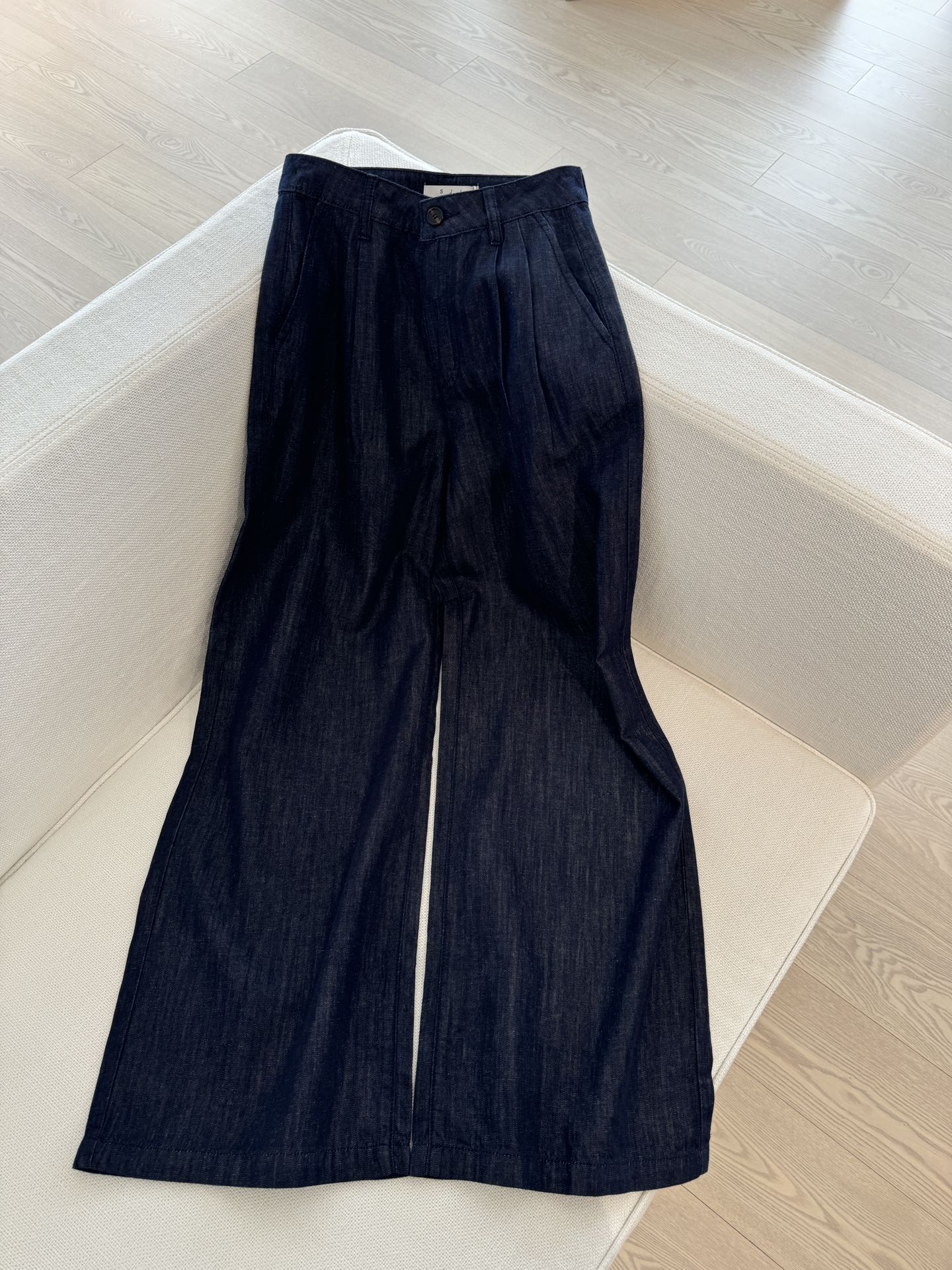 NO:312296,YS｜2025 Spring and Summer New Cotton Linen Blended Very Soft Denim, Two-wheel Fermentation Wash, will not fade at all!  The style and color are all very high-end, and the upper body looks very good!  PSML, alexander wang19860909YS｜2025 春夏新款 棉亚麻混纺 很柔软的好牛仔 两轮酵洗 完全不会掉色的！ 版型 颜色 都非常高级 上身超好看！ PSML,,alexander wang,Women's clothing