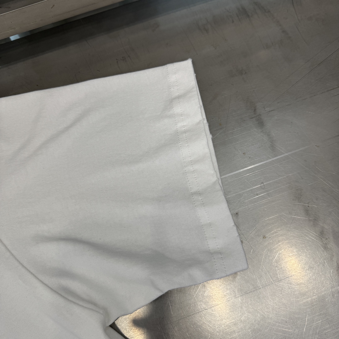  🆕P家｜新款洗水短袖，百分百棉💯简单时尚不挑人，宽松廓形，通勤休闲内搭皆可，尺码SML