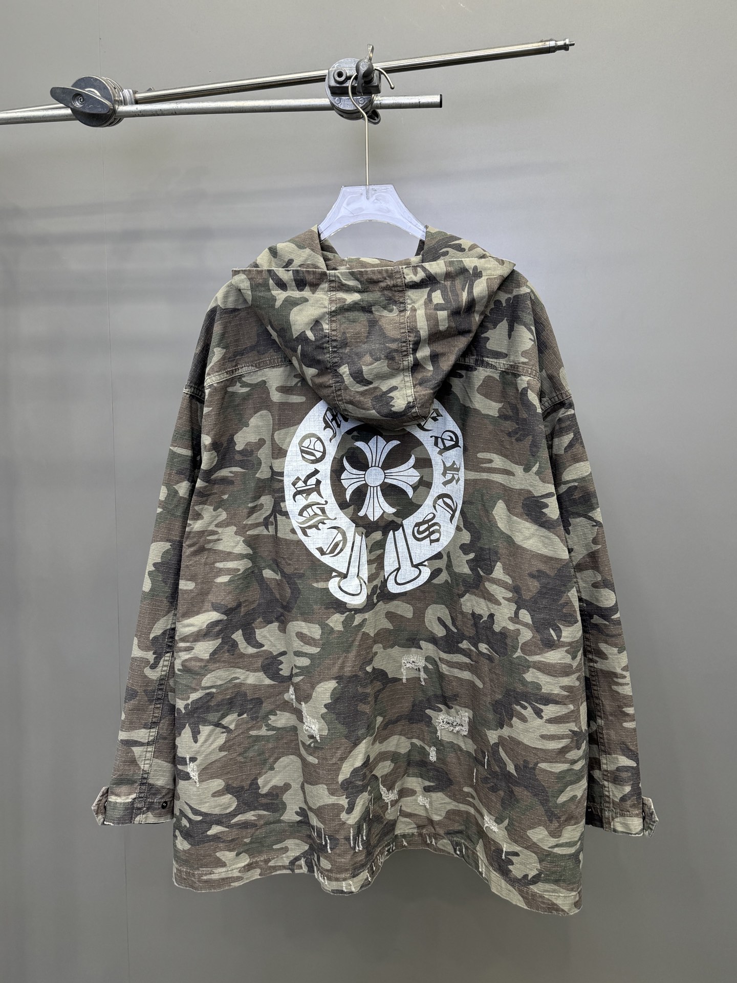  🆕克罗心✝️｜新款迷彩洗水风衣，百分百棉💯超级重工，坯布迷彩印花，洗水吊磨风衣，五金厚实有质感，宽松版