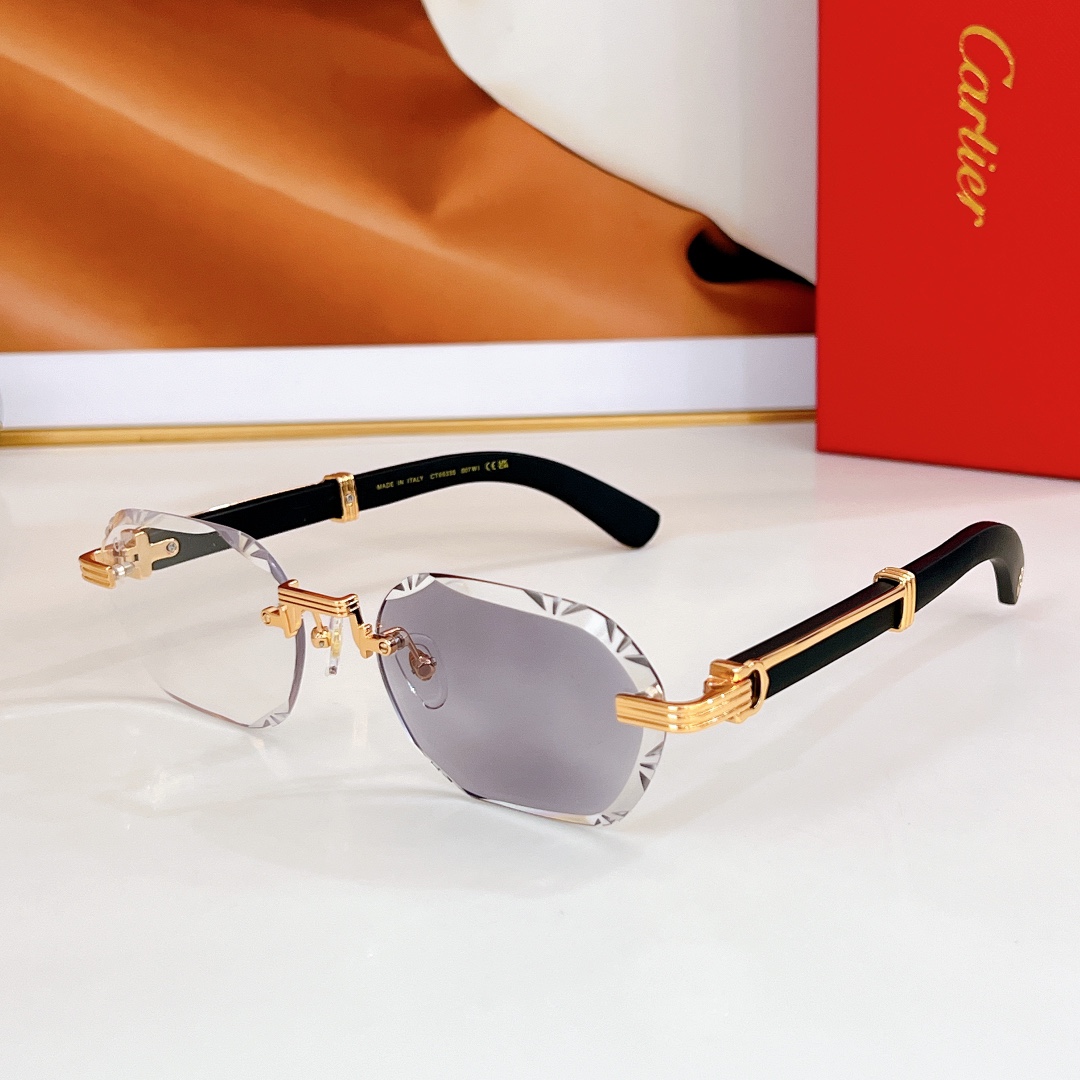  Cartier
MODEL：CT0533S
SIZE58口20-145
🔝🔝 变色➕30