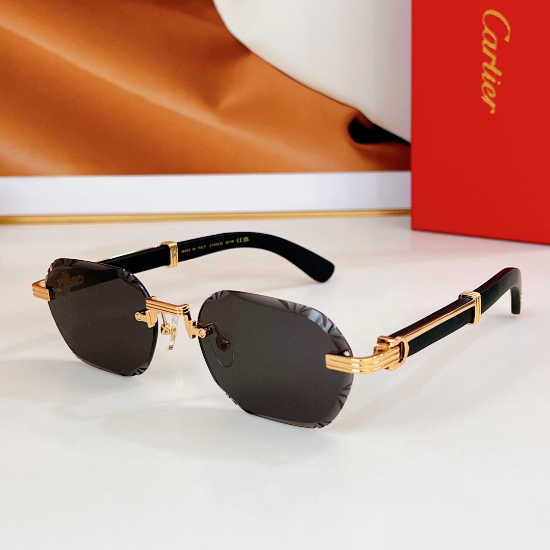  Cartier
MODEL：CT0533S
SIZE58口20-145
🔝🔝 变色➕30