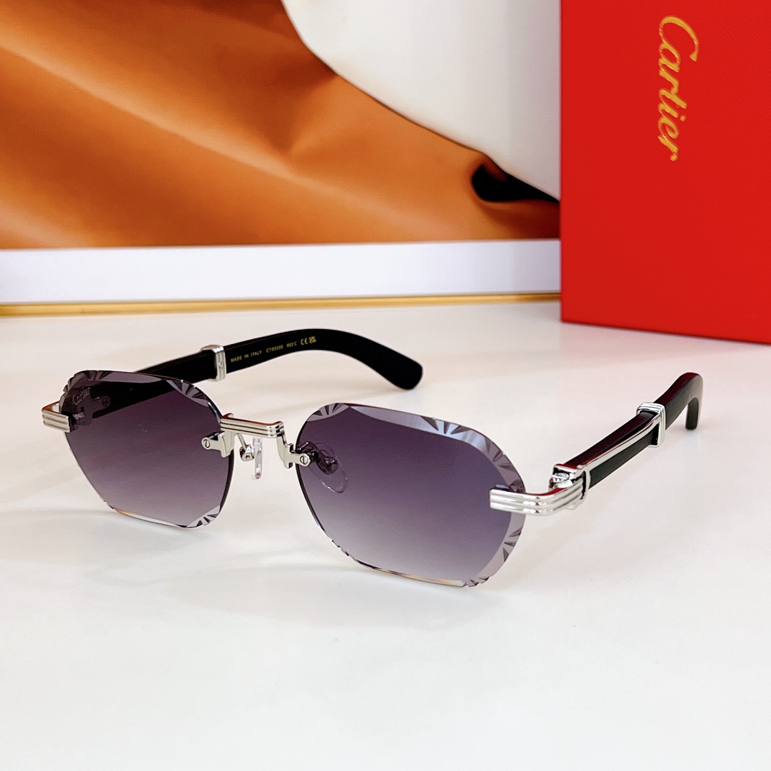  Cartier
MODEL：CT0533S
SIZE58口20-145
🔝🔝 变色➕30