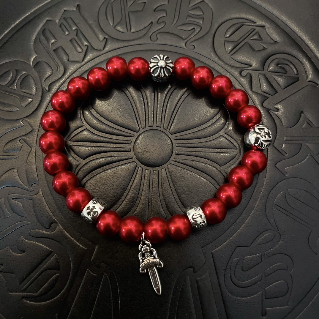 NO:115661,New [Counter Quality] Chrome Hearts Croxin Classic retro multi-element bracelet, bracelet, different pattern design styles with concave and convex shapes, presenting uniqueness. Cross Scout flowers are Croxin's ambitions, so they last longer. Genuine version of Chrome Hearts Croxin, differentiating the market ordinary light version, matching the quality, looking at the details of the letter printing, retro old gray oxygen level. Seiko version!  !  !  Pure handmade ~ Authentic model opening must-have fashion and fashion, both men and women can wear it, same style for couples, original official website, rock punk style silver style, retro elements, trendy and versatile!  , jewelry boutique, chrome hearts, chrome hearts, bracelet19860909新款【专柜品质】Chrome Hearts克罗心 经典复古多元素手链 手串,凹凸造型不同的花纹设计风格 呈现出与众不同 十字架 童军花是克罗心的志 所以更经久不衰 正品打版Chrome Hearts克罗心 区别市场普通轻版 对版对标品质 看字印细节 复古做旧灰氧程度.精工版本！！！ 纯手工打造 ～正品开模潮流时尚必备 男女均可佩戴 情侣同款 官网原版 摇滚朋克泰银风格 复古元素 潮流百搭！,饰品精品,chrome hearts,chrome hearts,bracelet,Jewelry