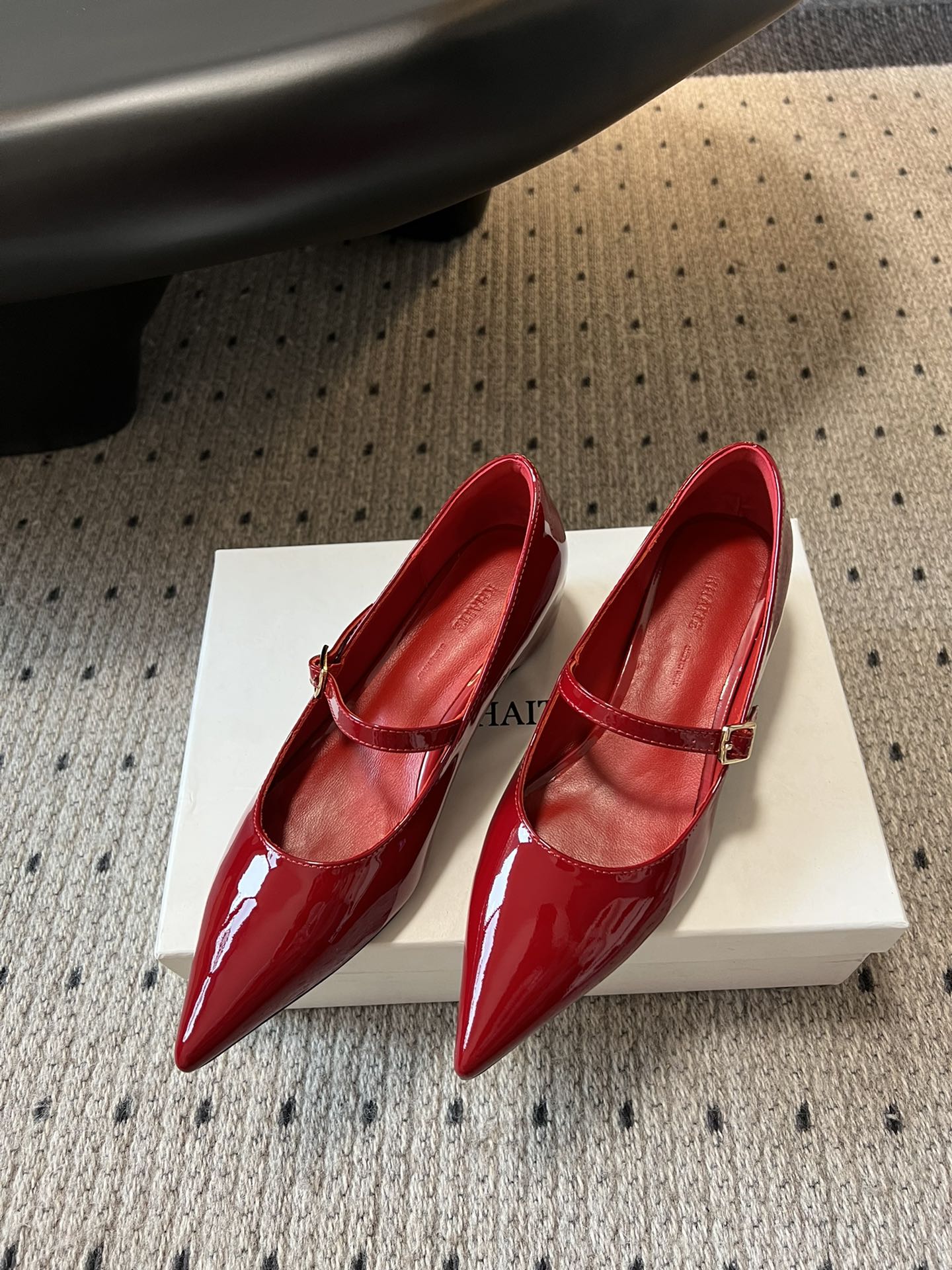 725 Khait* Shoes: Cool Modden Design with Imported Materials and Unique Charms - 图片 4