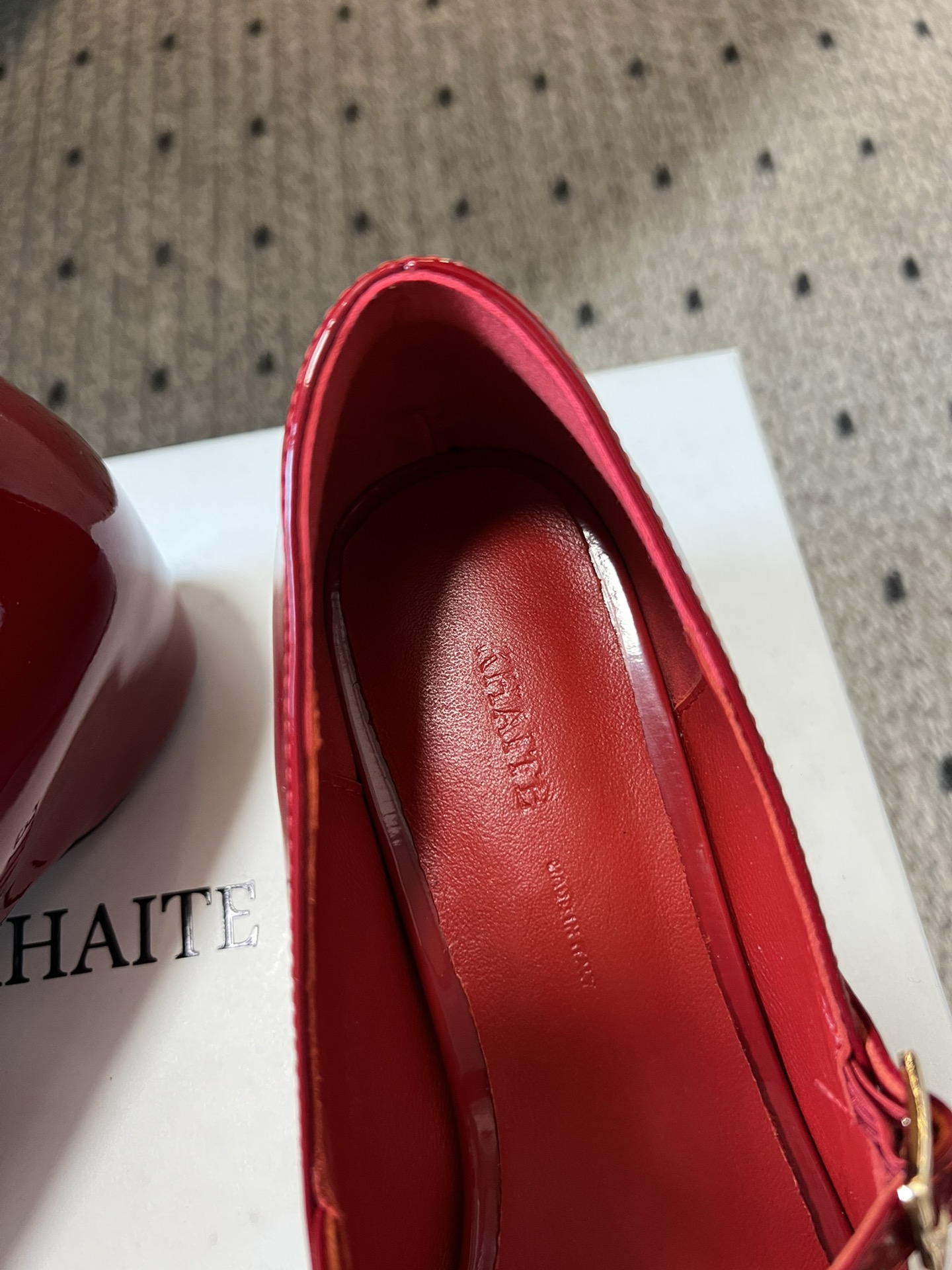 725 Khait* Shoes: Cool Modden Design with Imported Materials and Unique Charms - 图片 5