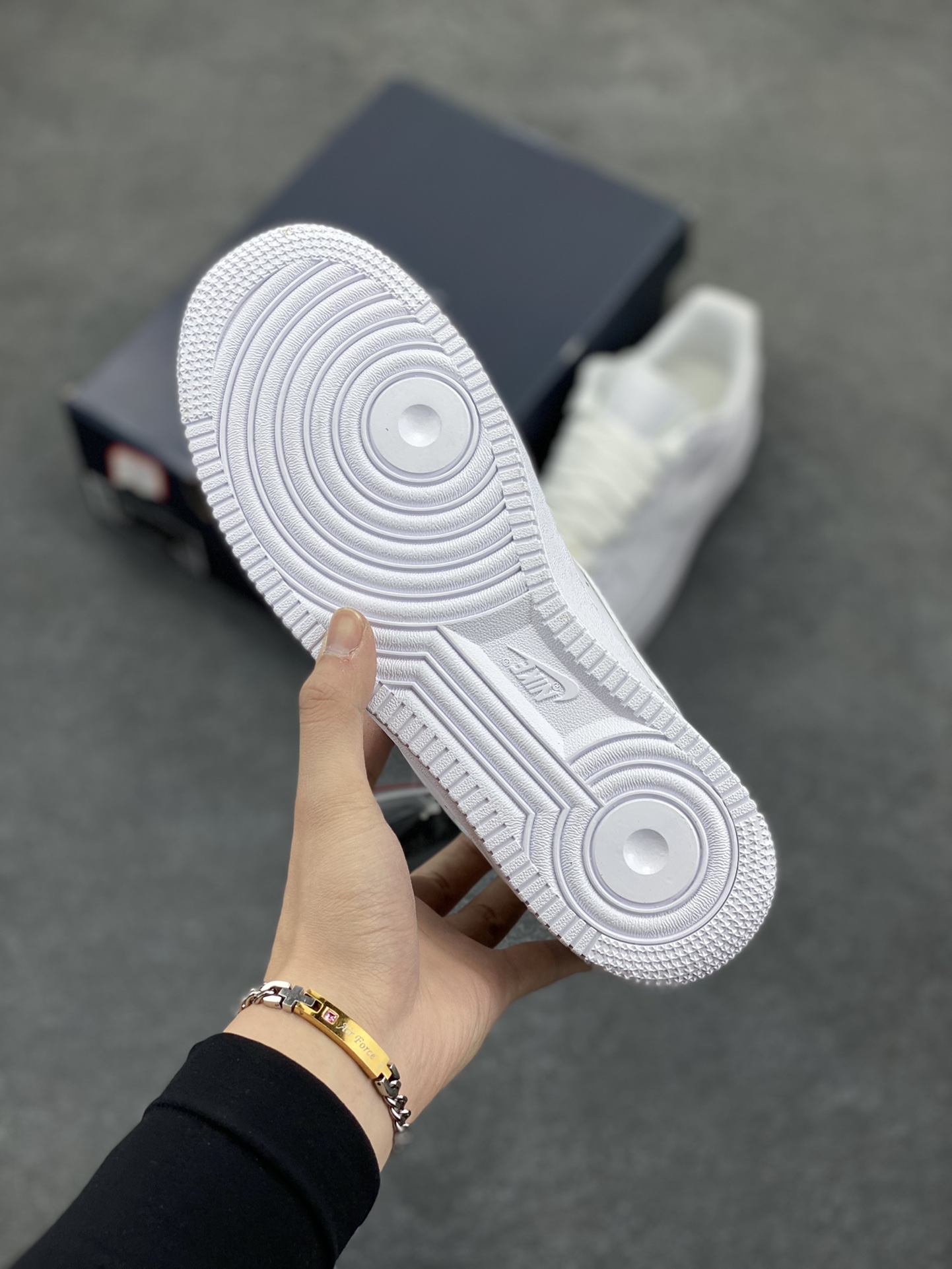 图片[5]-Nk Air Force 1\’07 Low 白荔枝纹 空军一号低帮休闲板鞋 原楦头原纸板 打造纯正空军版型#专注外贸渠道 全掌内置蜂窝气垫 #原盒配件 原厂中底钢印、拉帮完美 货号：HF2014-100 尺码：35.5 36 36.5 37.5 38 38.5 39 40 40.5 41 42 42.5 43 44 44.5 45-选品中心