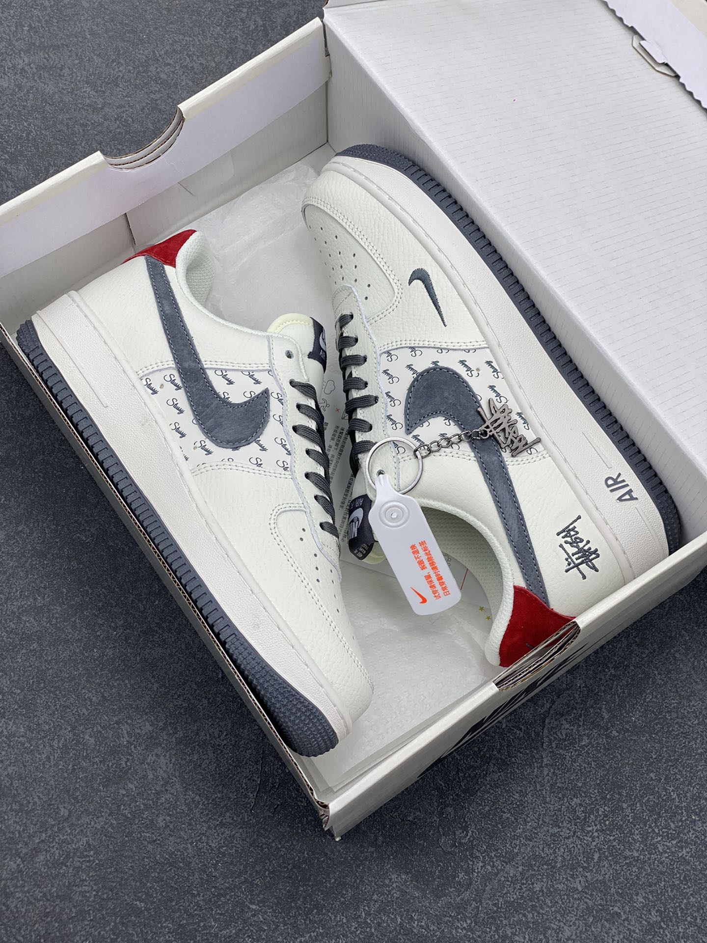 图片[9]-Nike Air Force 1 Low 空军一号低帮百搭休闲运动板鞋。柔软、弹性十足的缓震性能和出色的中底设计，横跨复古与现代的外型结合，造就出风靡全球三十多年的Force 1，直到今天还深受青睐。 货号：XZ3318-567 尺码：36 36.5 37.5 38 38.5 39 40 40.5 41 42 42.5 43 44 44.5 45-选品中心