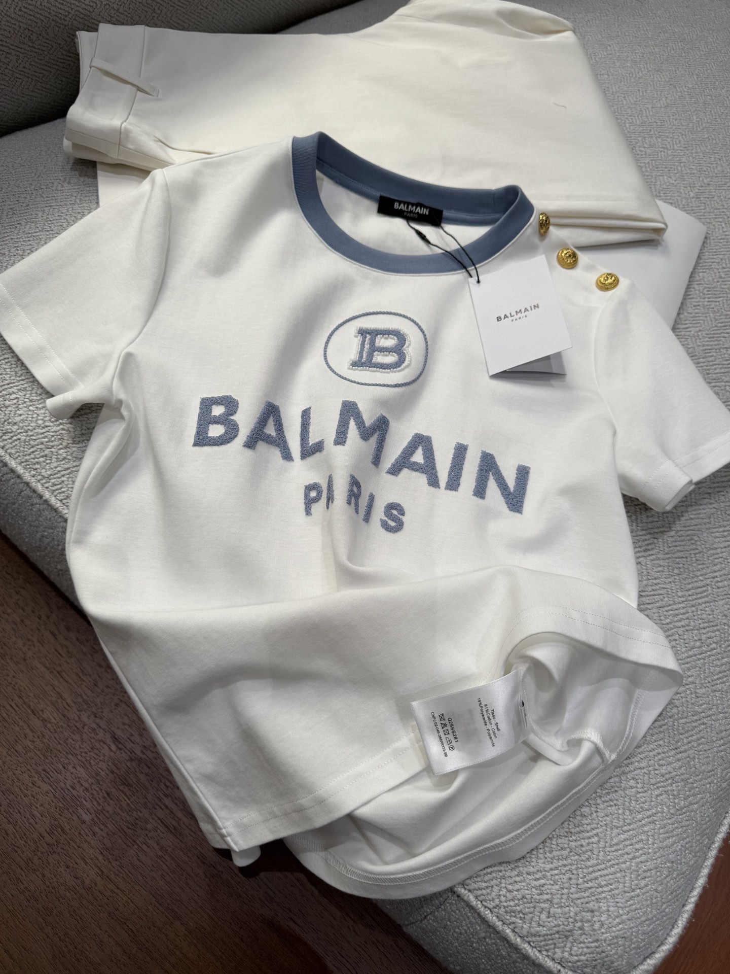 Balman Embroidery T-shirt: Quality Cotton, Fashionable Design, Comfortable Fit - 图片 3