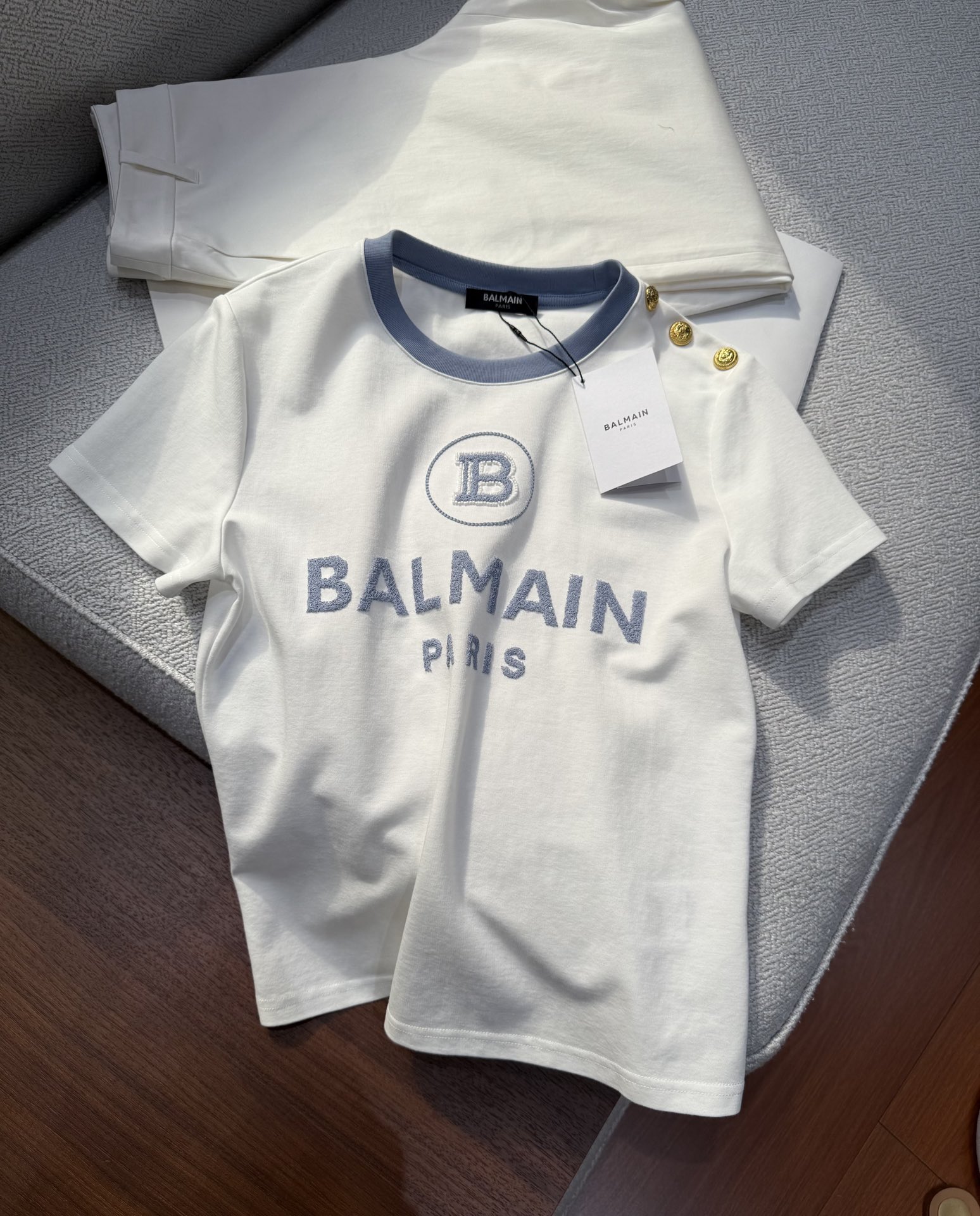 Balman Embroidery T-shirt: Quality Cotton, Fashionable Design, Comfortable Fit