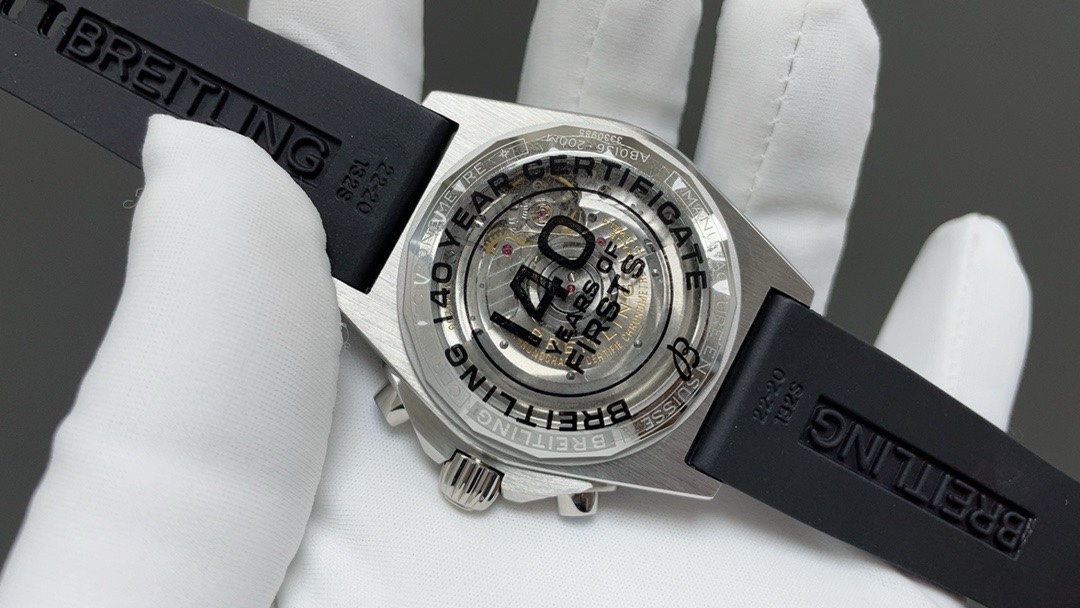 Breitling 今日推荐 子弹头 白壳蓝面 44mm B01计时机