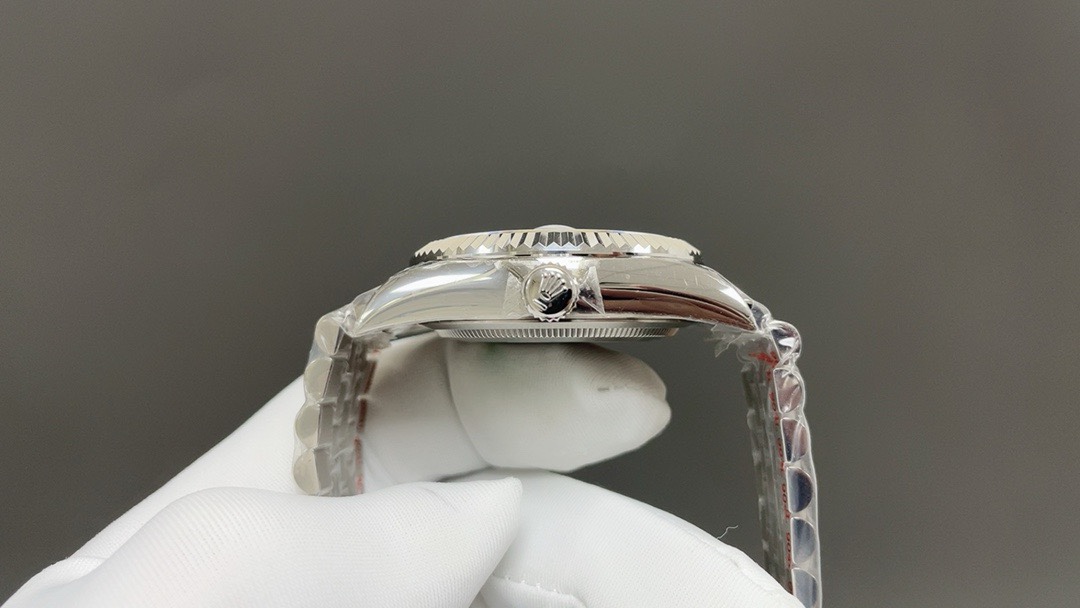 Rolex 今日推荐 天行者(纵航者) 白壳白面 42mm 9002机