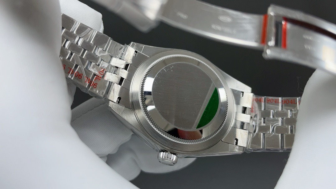 Rolex 今日推荐 天行者(纵航者) 白壳白面 42mm 9002机