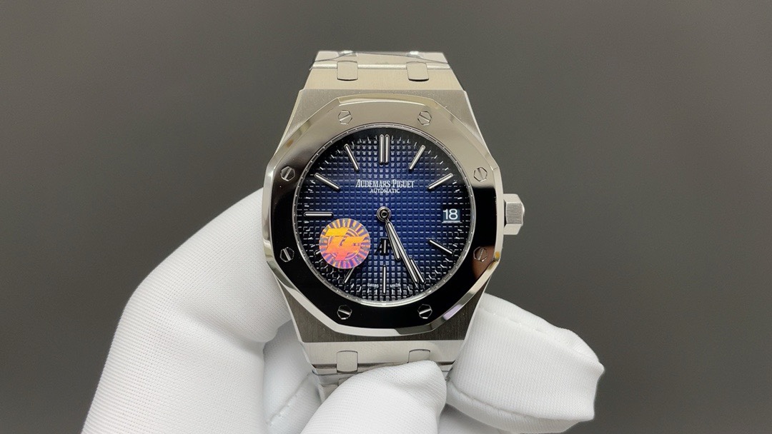 NO:392718,Today, Audemars Piguet 15202 white shell gradient blue 39mm Cal.2121 machine top quality shipment real shot, audemars19860909今日推荐爱彼15202白壳渐变蓝 39mm Cal.2121机 顶级品质 出货实拍,,audemars,Watch