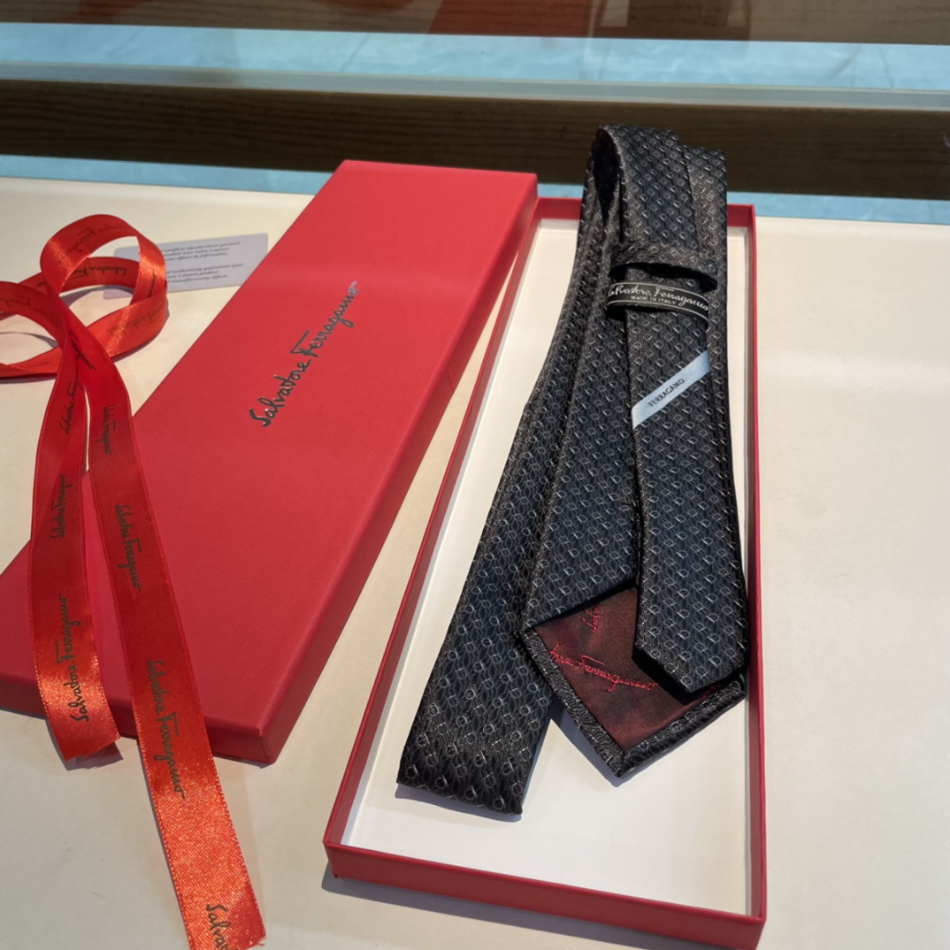 Custom 156 TT Silk Packaging: High-Quality, 100% Silk, Top-Slash Design - 图片 3