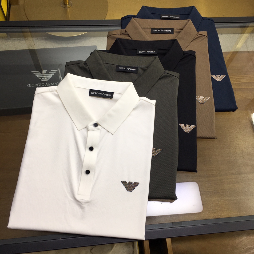 NO:510686,New product [Aman...i] High-end Polo 2025SS Spring and Summer New Product Go Fashion and Casual Lapel T-shirt, Selected High-quality Tennis Cool Fabric, Stainless Cutting Process, Exquisite Logo Design Logo on the chest, Customer-supplied woven hardware accessories, Simple and easy to match, a must-have item for casual business men!  SizeM-4XL [Please report height and weight by placing an order], tees, t-shirt, alexander wang19860909新品【Aman...i】高端Polo 2025SS春夏新品 Go 时尚休闲翻领T恤,甄选优质天丝凉爽面料,无痕切割工艺,胸前密针精致logo设计标识,客供订织五金辅料,简约易搭配,休闲商务男人必备单品！ SizeM-4XL【下单请报身高体重】,,tees，t-shirt,alexander wang,Men's clothing