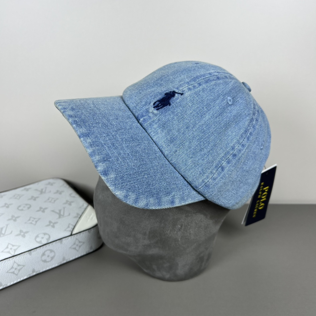 Stylish Italian Tarpaulin Embroidered Baseball Cap for Summer Vacations