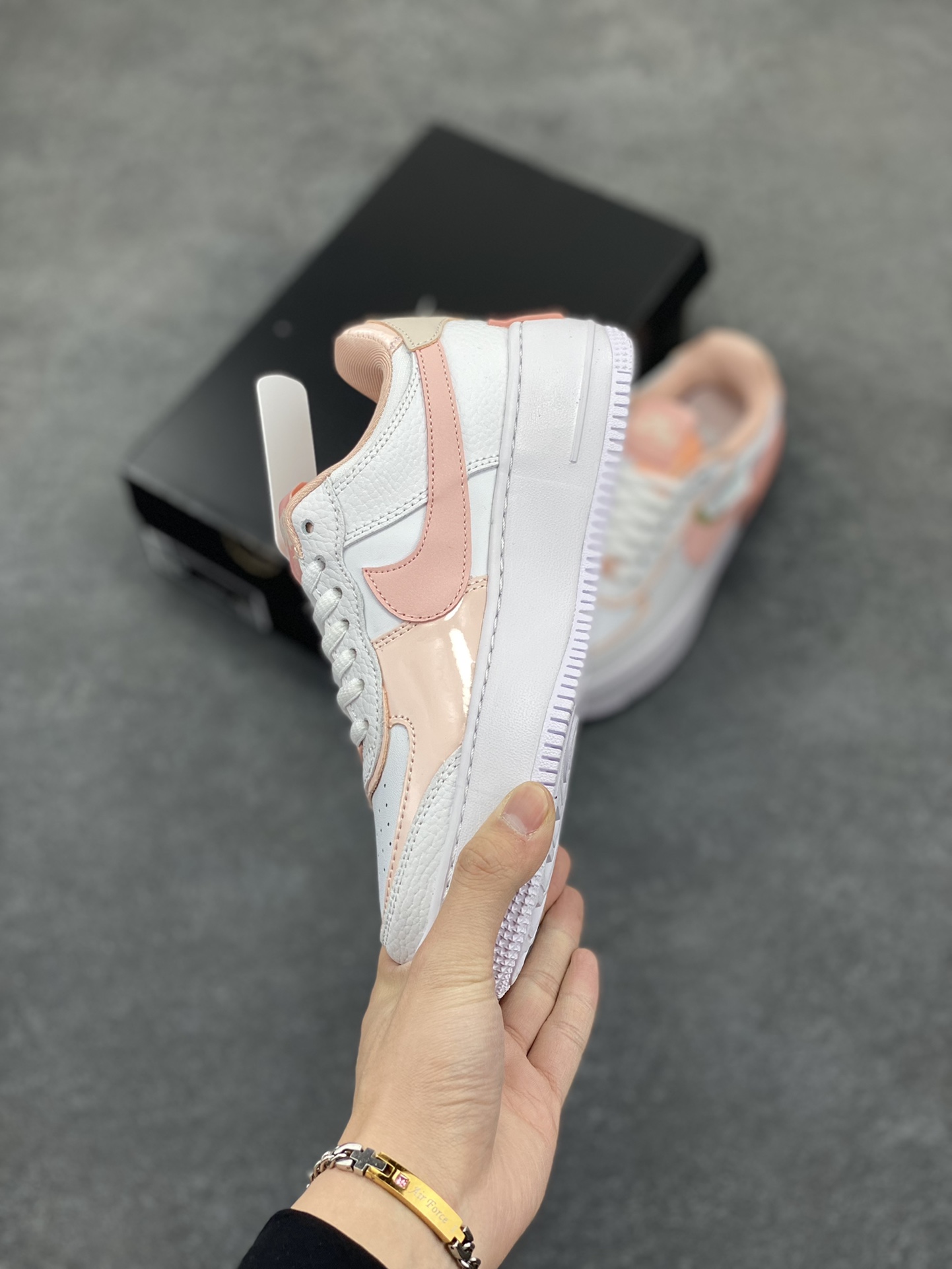 图片[3]-NK Air Force 1 Shadow 轻量增高低帮百搭板鞋\”拼接马卡龙\” 全新少女系解构主义设计双层轻量EVA发泡中底+防滑RB橡胶外圈底鞋底 原楦头原纸板 打造纯正空军版型 专注外贸渠道 全掌内置蜂窝气垫 原盒配件 原厂中底钢印、拉帮完美 货号：CJ1641-101 尺码：35.5 36 36.5 37.5 38 38.5 39 40-选品中心