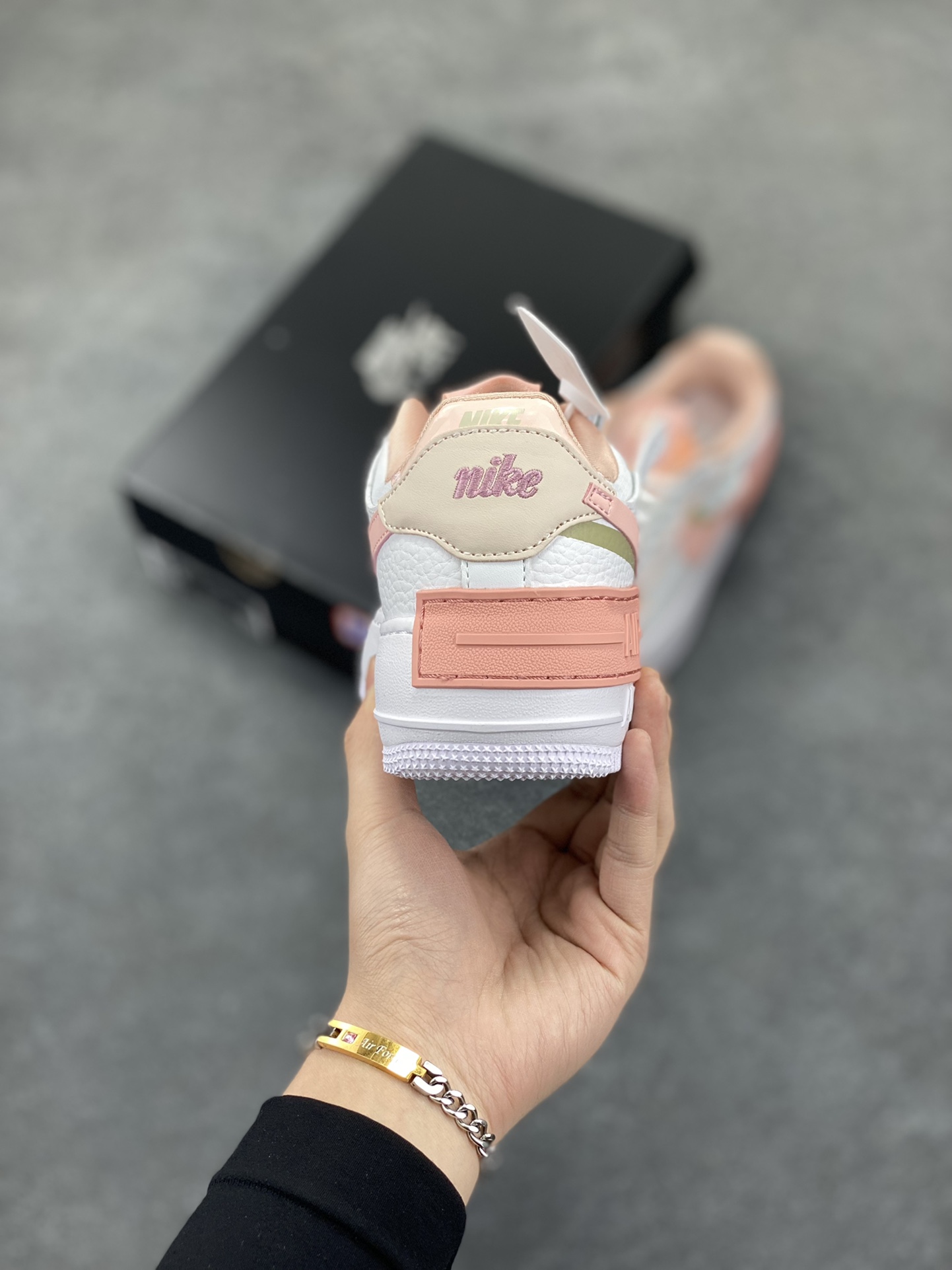 图片[4]-NK Air Force 1 Shadow 轻量增高低帮百搭板鞋\”拼接马卡龙\” 全新少女系解构主义设计双层轻量EVA发泡中底+防滑RB橡胶外圈底鞋底 原楦头原纸板 打造纯正空军版型 专注外贸渠道 全掌内置蜂窝气垫 原盒配件 原厂中底钢印、拉帮完美 货号：CJ1641-101 尺码：35.5 36 36.5 37.5 38 38.5 39 40-选品中心