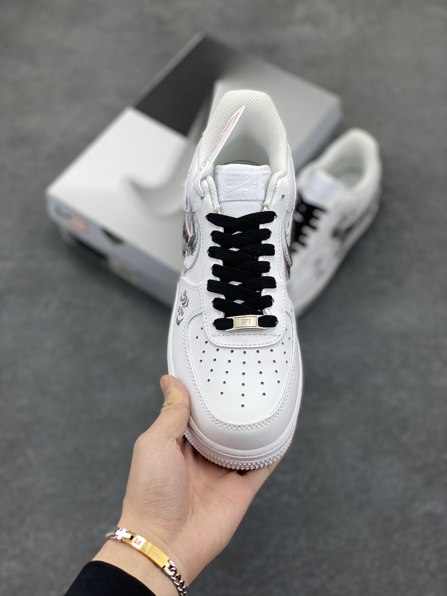 图片[2]-Nike Air Force 1 Low’07 国风泼墨之哪吒闹海 空军一号低帮休闲板鞋 定制皮料 原厂3D打印 定制鞋盒 原楦原纸板 纯正空军版型 内置全掌气垫 货号：ZH0316-062 尺码：36 36.5 37.5 38 38.5 39 40 40.5 41 42 42.5 43 44 44.5 45-选品中心