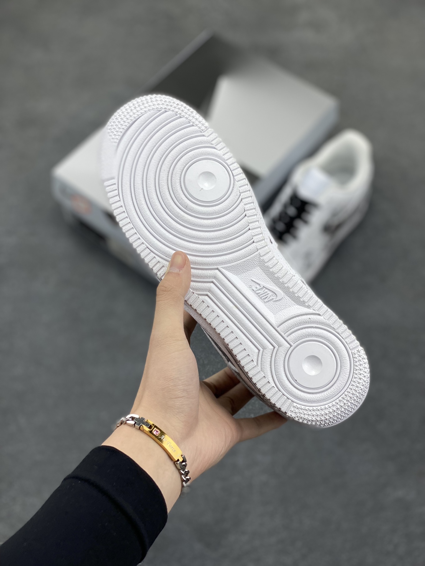 图片[5]-Nike Air Force 1 Low’07 国风泼墨之哪吒闹海 空军一号低帮休闲板鞋 定制皮料 原厂3D打印 定制鞋盒 原楦原纸板 纯正空军版型 内置全掌气垫 货号：ZH0316-062 尺码：36 36.5 37.5 38 38.5 39 40 40.5 41 42 42.5 43 44 44.5 45-选品中心