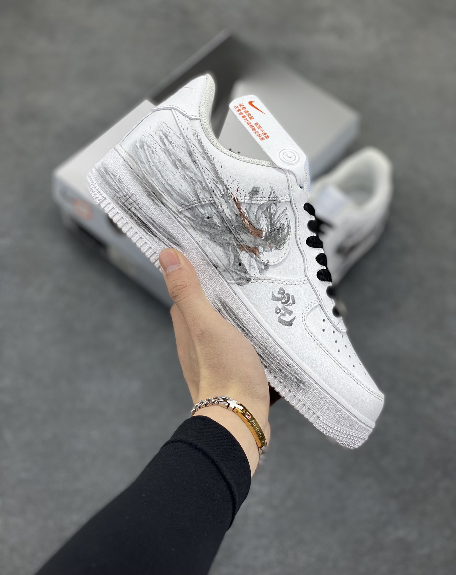 Nike Air Force 1 Low’07 国风泼墨之哪吒闹海 空军一号低帮休闲板鞋 定制皮料 原厂3D打印 定制鞋盒 原楦原纸板 纯正空军版型 内置全掌气垫 货号:ZH0316-062 尺码:36 36.5 37.5 38 38.5 39 40 40.5 41 42 42.5 43 44 44.5 45-选品中心