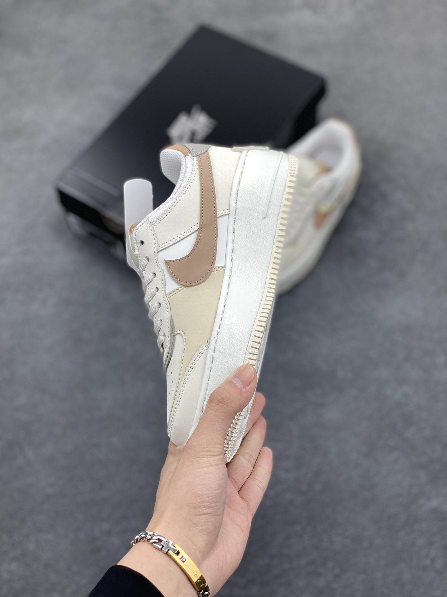 图片[3]-NK Air Force 1 Shadow 轻量增高低帮百搭板鞋\”拼接马卡龙\” 全新少女系解构主义设计双层轻量EVA发泡中底+防滑RB橡胶外圈底鞋底 原楦头原纸板 打造纯正空军版型 专注外贸渠道 全掌内置蜂窝气垫 原盒配件 原厂中底钢印、拉帮完美 货号：CI0919-116 尺码：35.5 36 36.5 37.5 38 38.5 39 40-选品中心