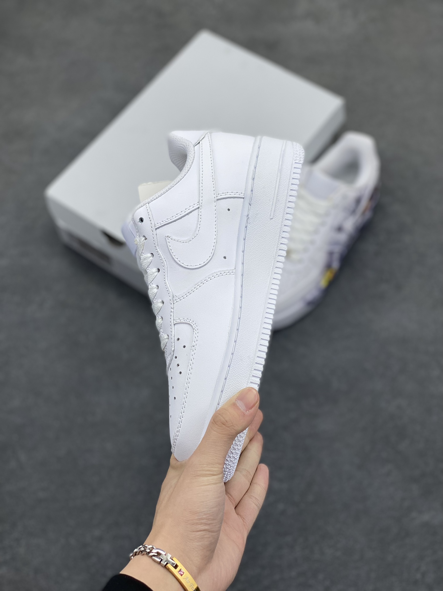 图片[3]-Air Force 1 Low 哪吒手绘涂鸦 原楦头原纸板 打造纯正空军版型 #专注外贸渠道 全掌内置蜂窝气垫 #原盒配件 原厂中底钢印、拉帮完美 货号：CW2288-111 尺码：36 36.5 37.5 38 38.5 39 40 40.5 41 42 42.5 43 44 44.5 45-选品中心