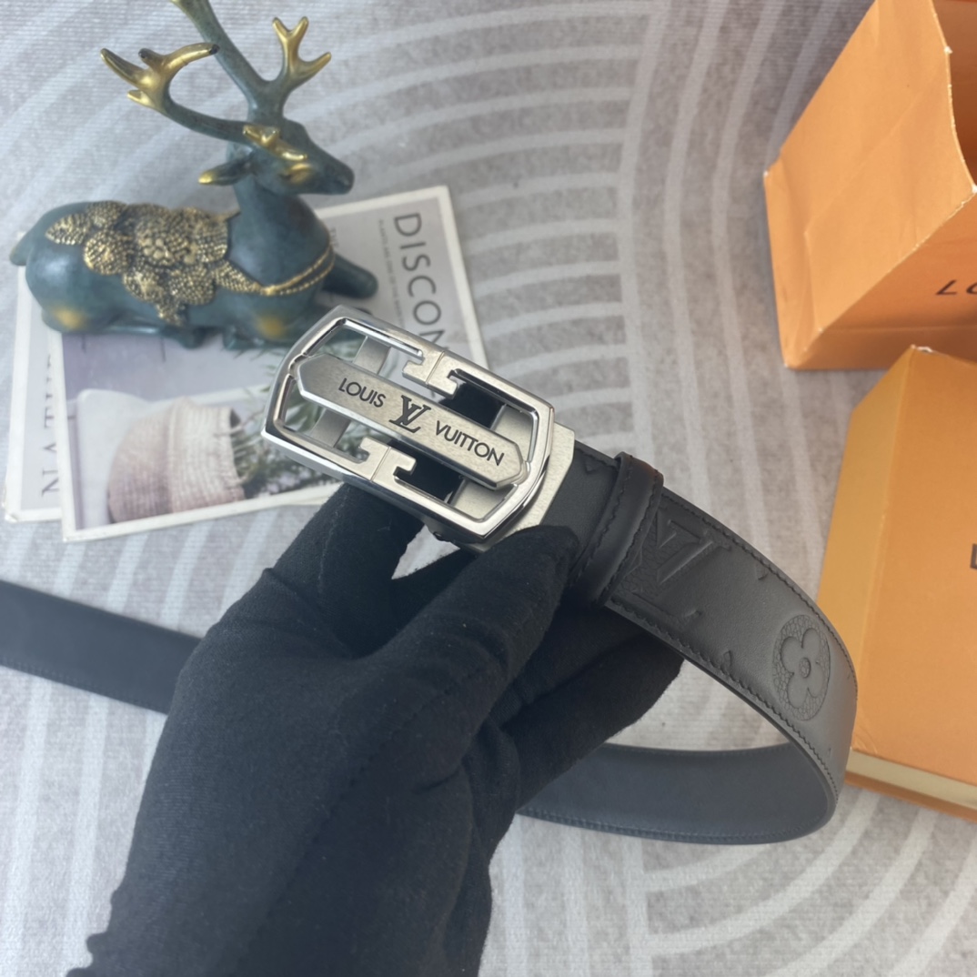 LV💕 特种皮腰带自动带系列 ，原厂五金精品不锈钢扣，手感柔软舒适 宽3.5CM。